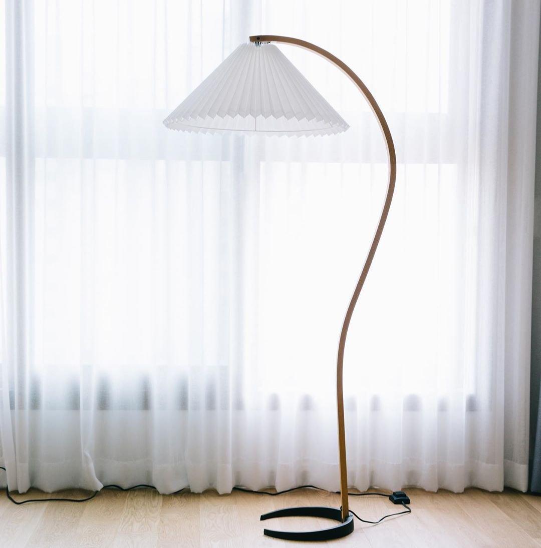 Viaro Wood Floor Lamp-Neutral Decor