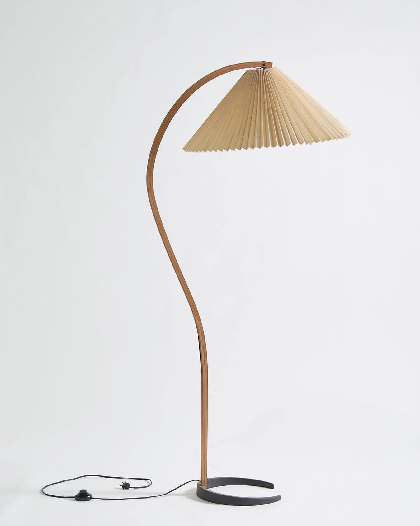 Viaro Wood Floor Lamp-Neutral Decor