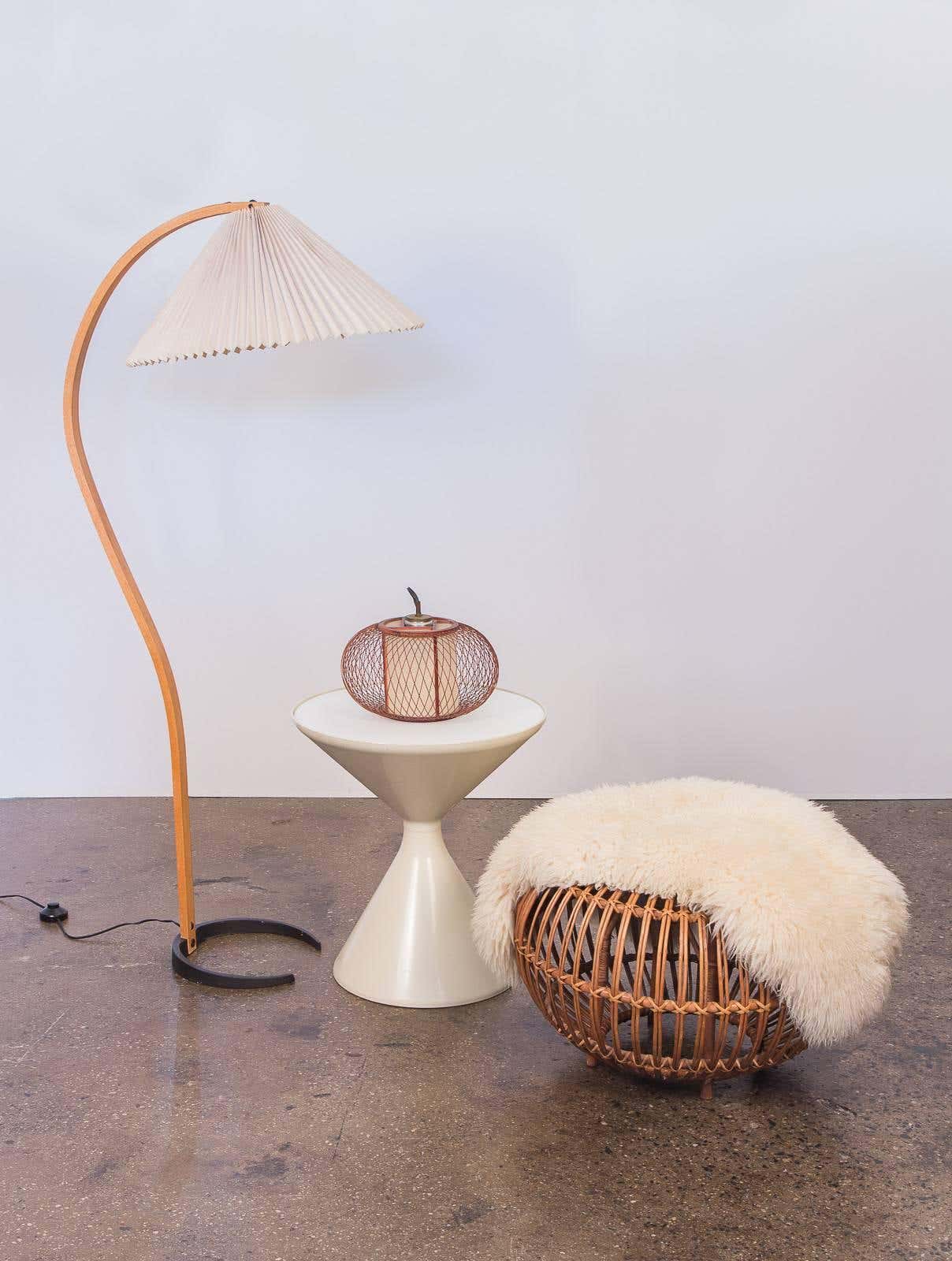 Viaro Wood Floor Lamp-Neutral Decor