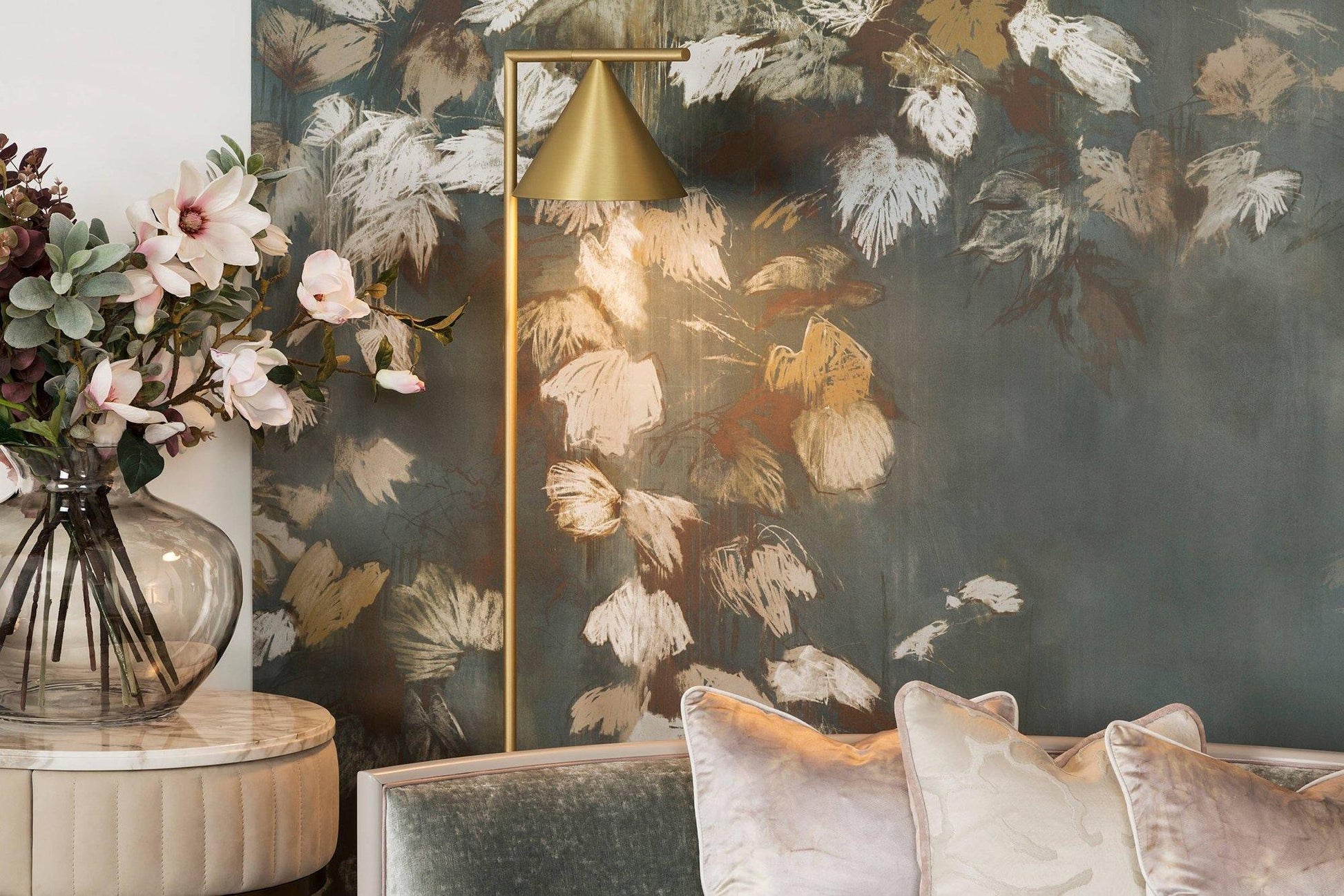 Nell Minimalist Floor Lamp-Neutral Decor