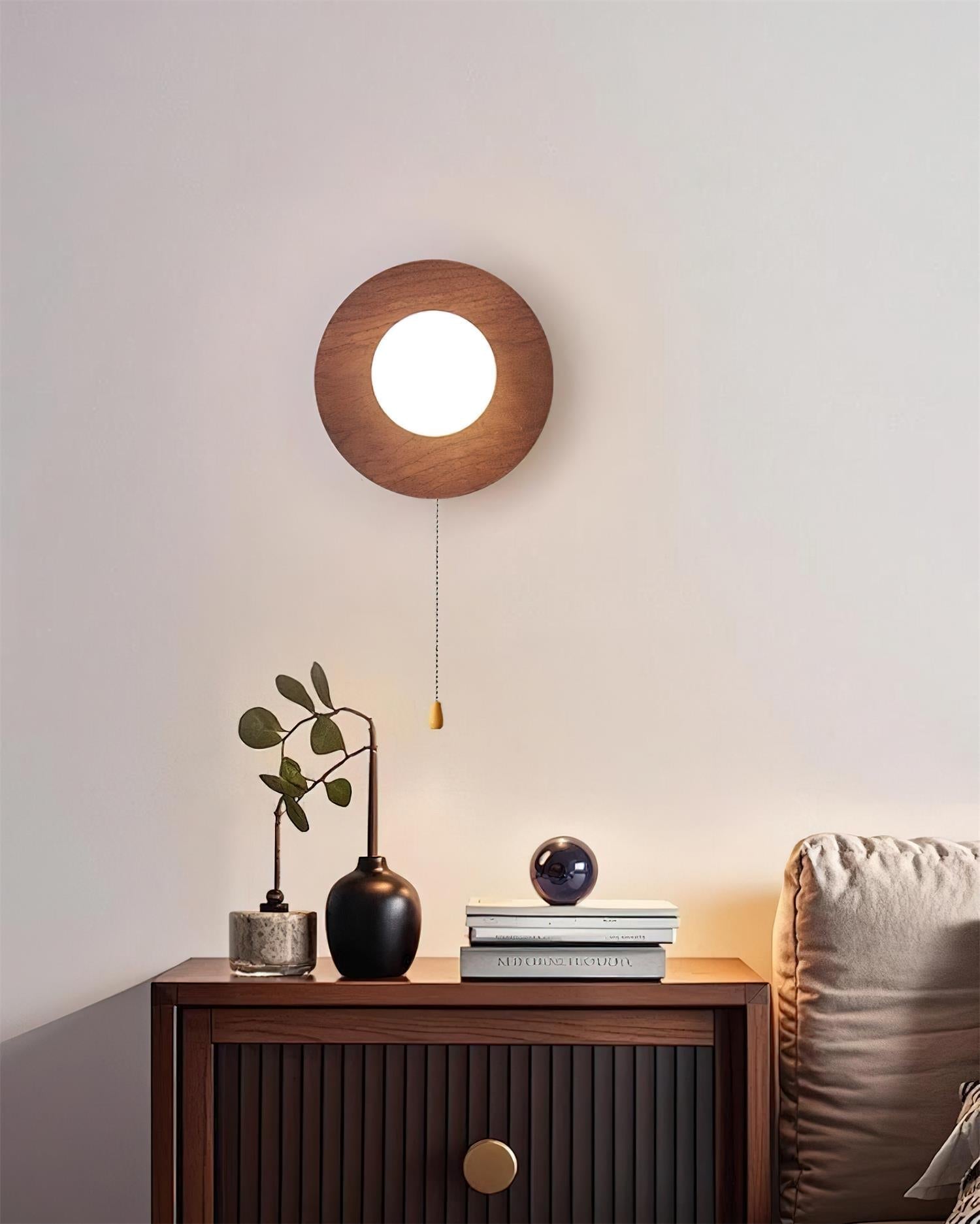 Olyne Wall Lamp