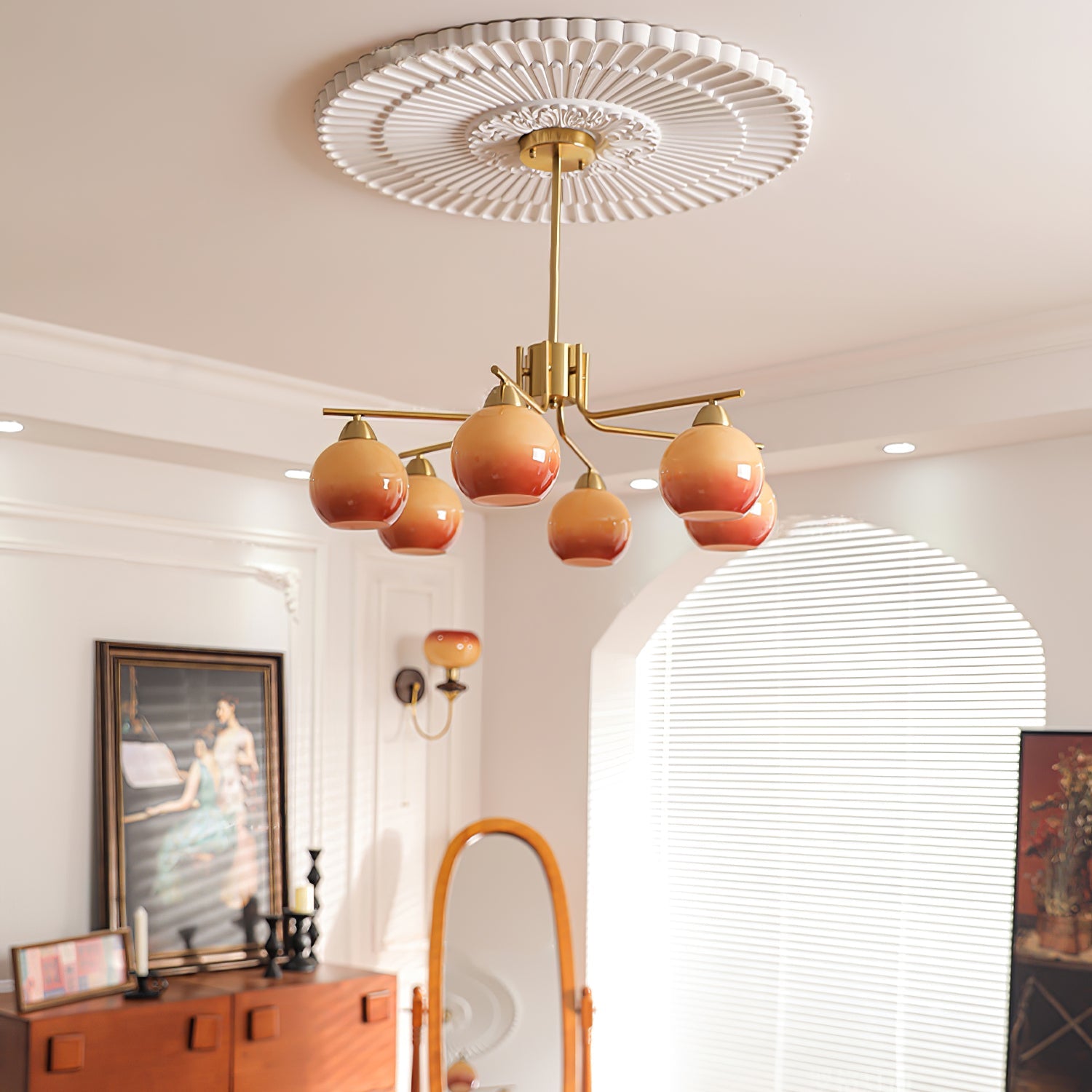 Lustra Chandelier Brass Caramel Globe Minimalist-Neutral Decor