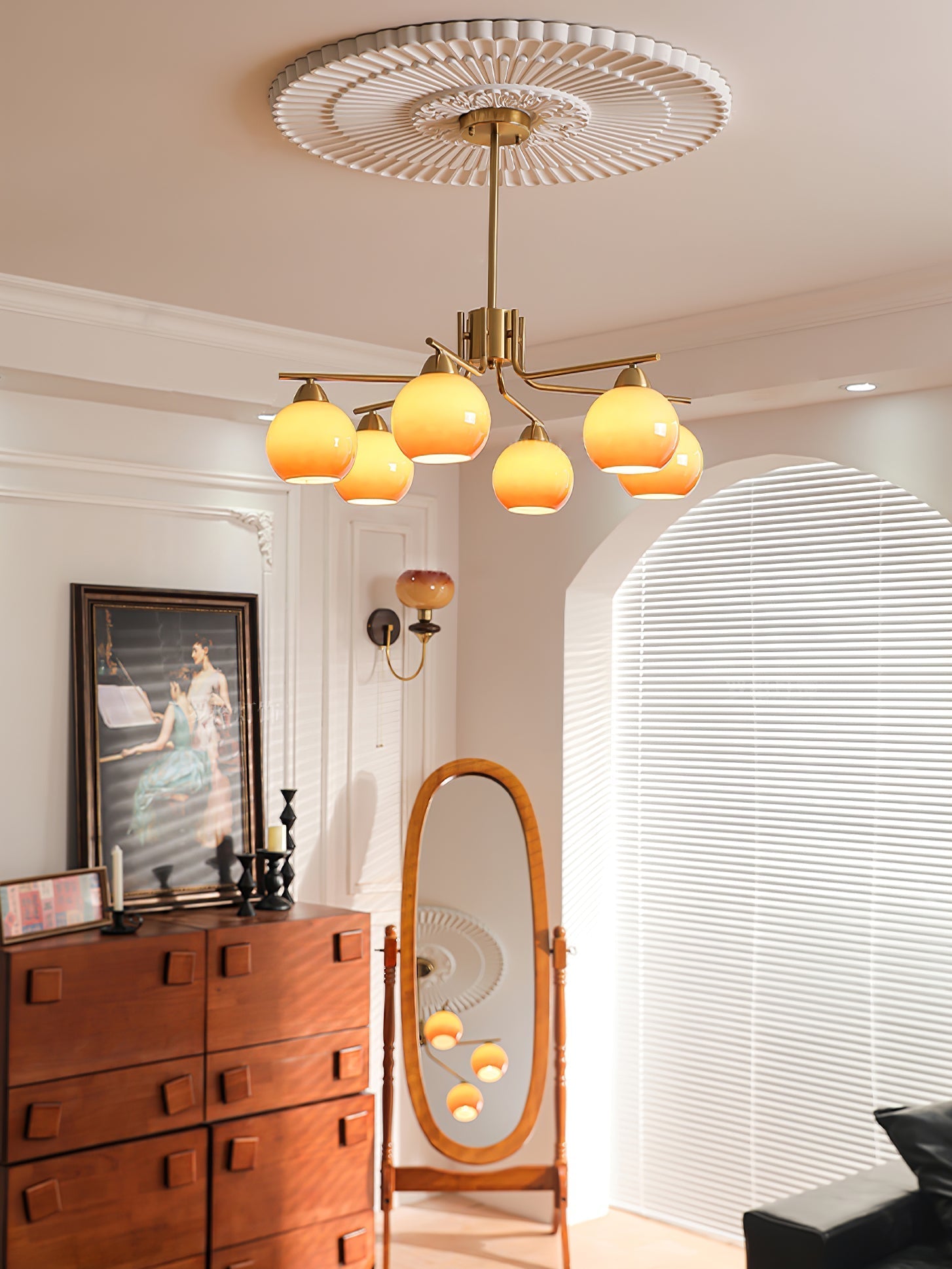 Lustra Chandelier Brass Caramel Globe Minimalist-Neutral Decor