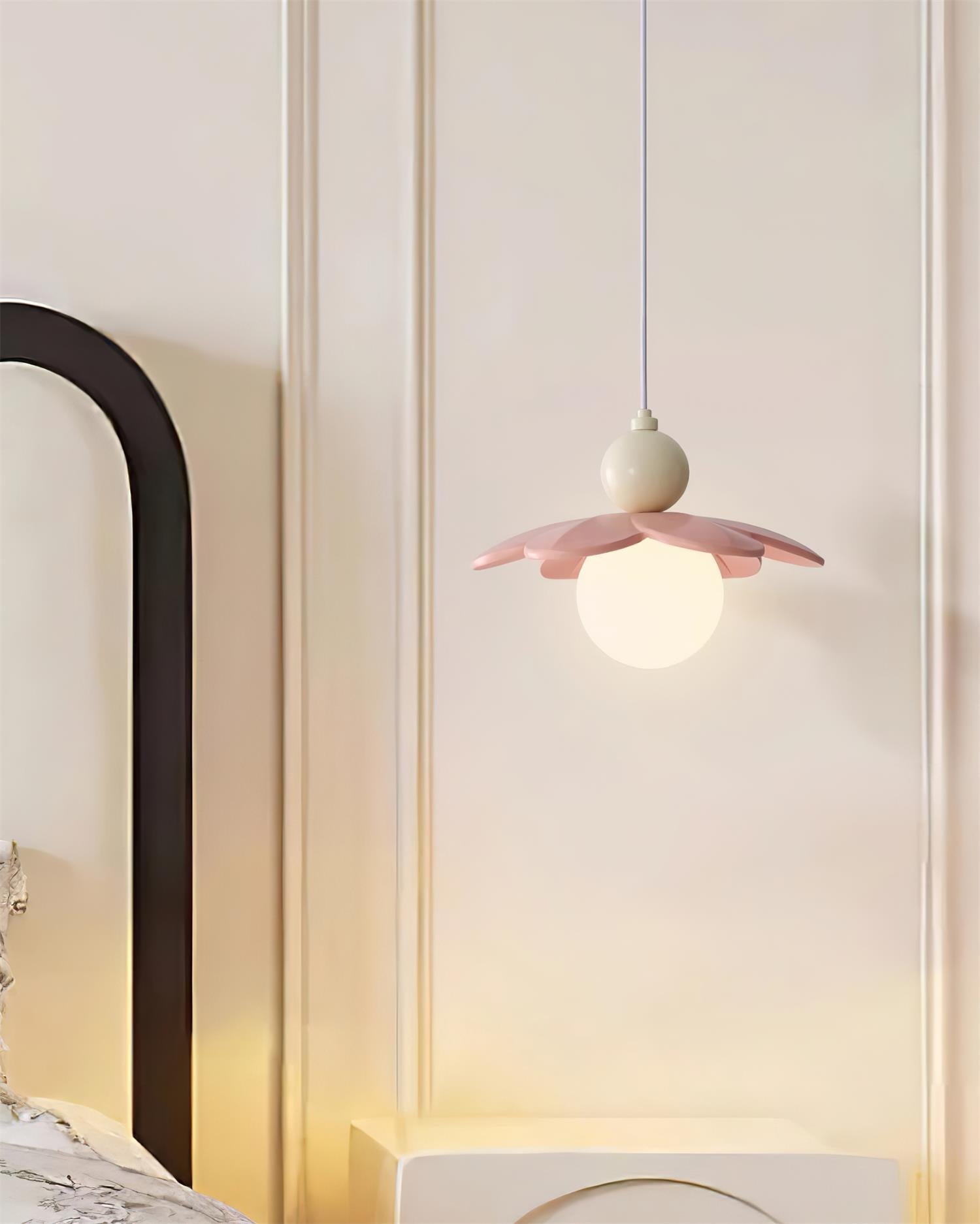 Elara Pendant Light
