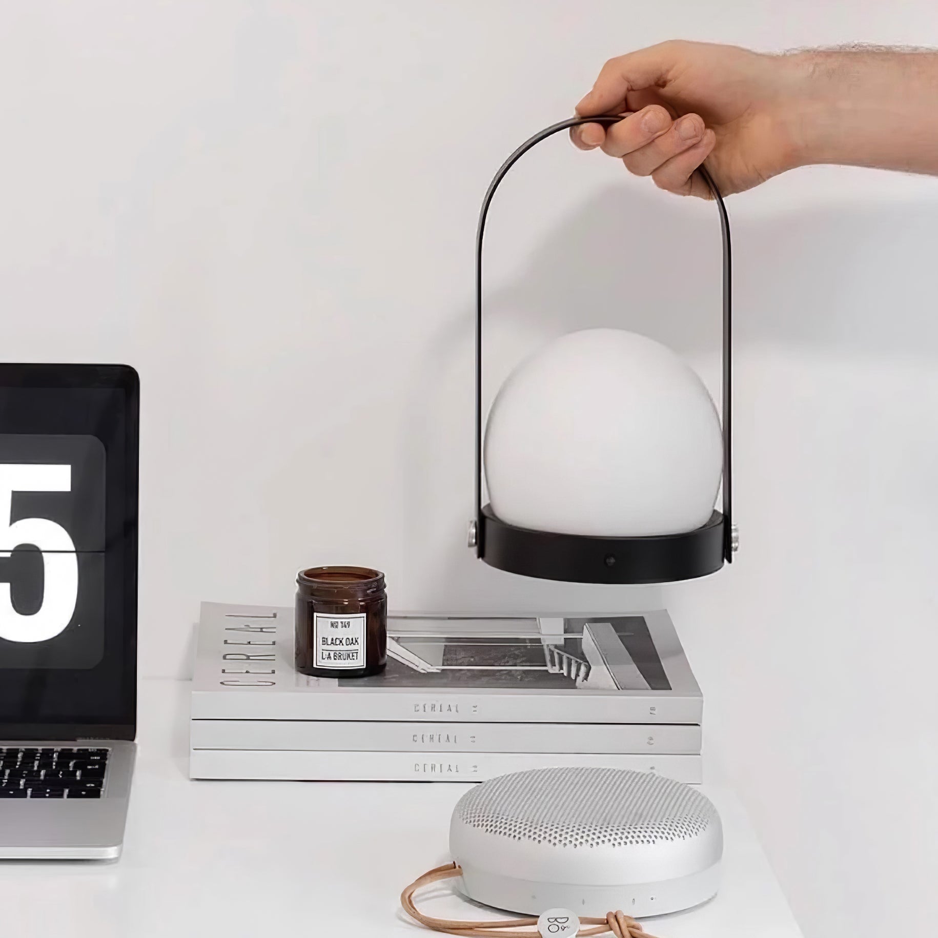 Zenon Glass Minimalist Table Lamp-Neutral Decor