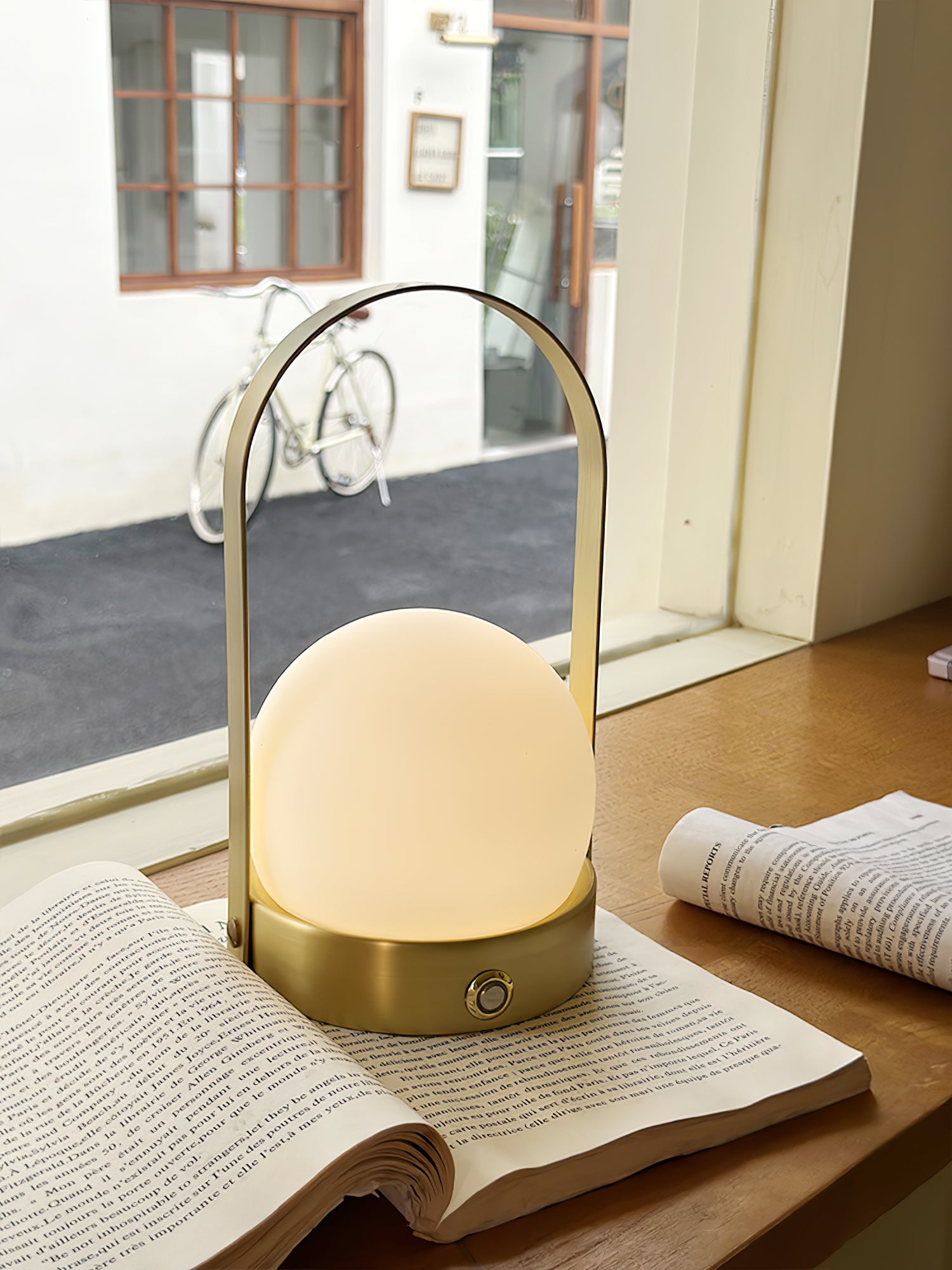 Zenon Glass Minimalist Table Lamp-Neutral Decor
