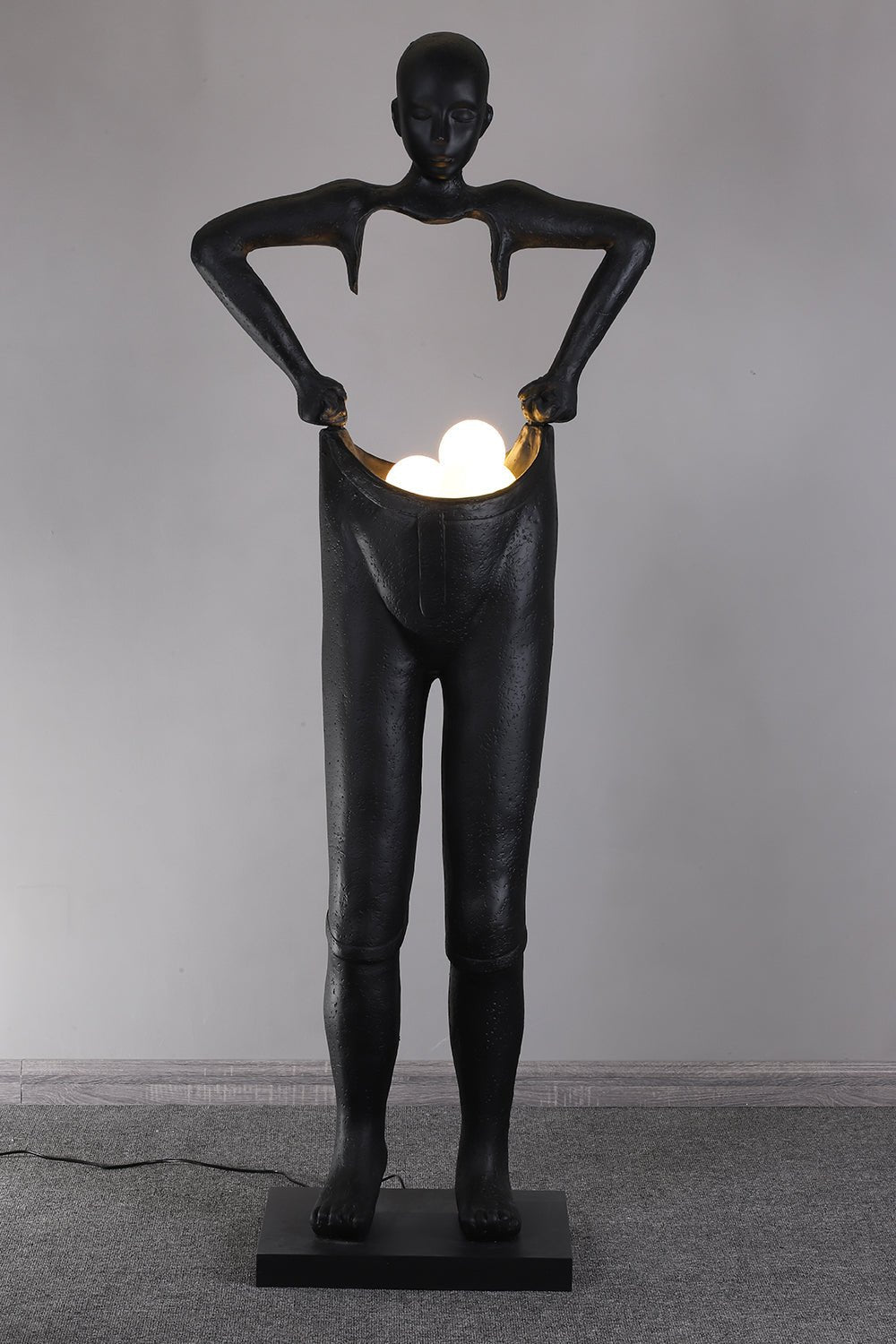 Vamiryra Sculptural Black Floor Lamp-Neutral Decor