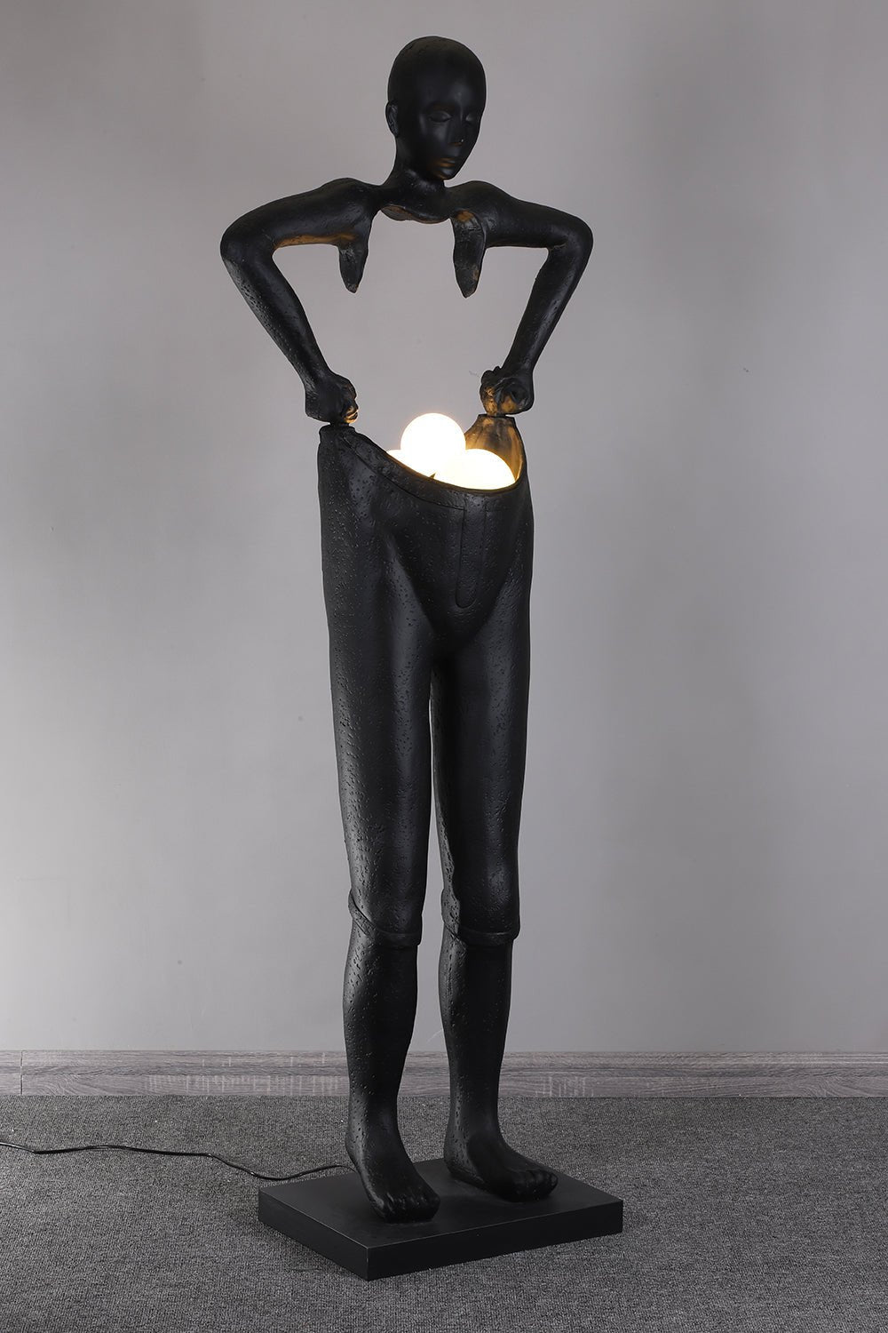 Vamiryra Sculptural Black Floor Lamp-Neutral Decor
