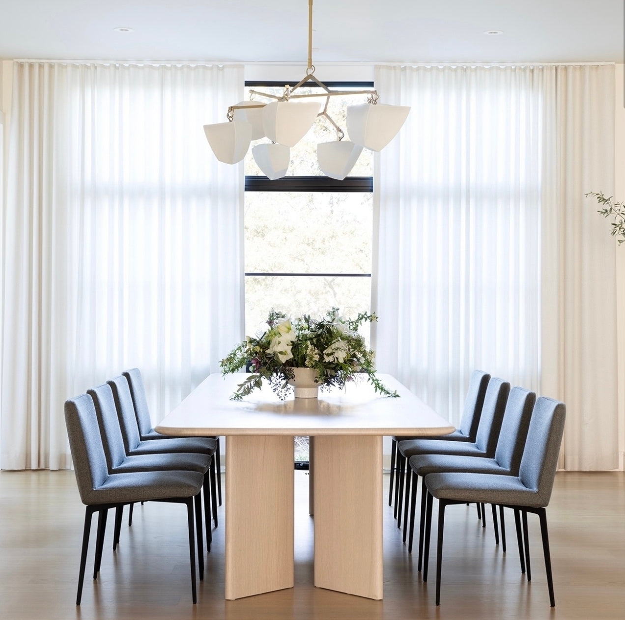 Caelum Chandelier