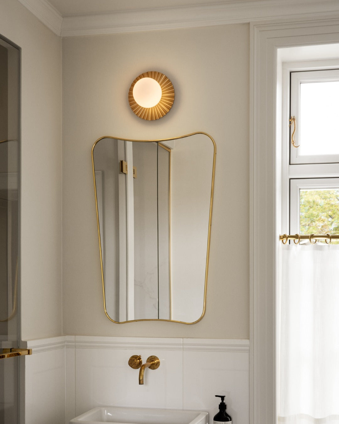 Irinor Premium Nordic Art Brass Wall Lamp-Neutral Decor