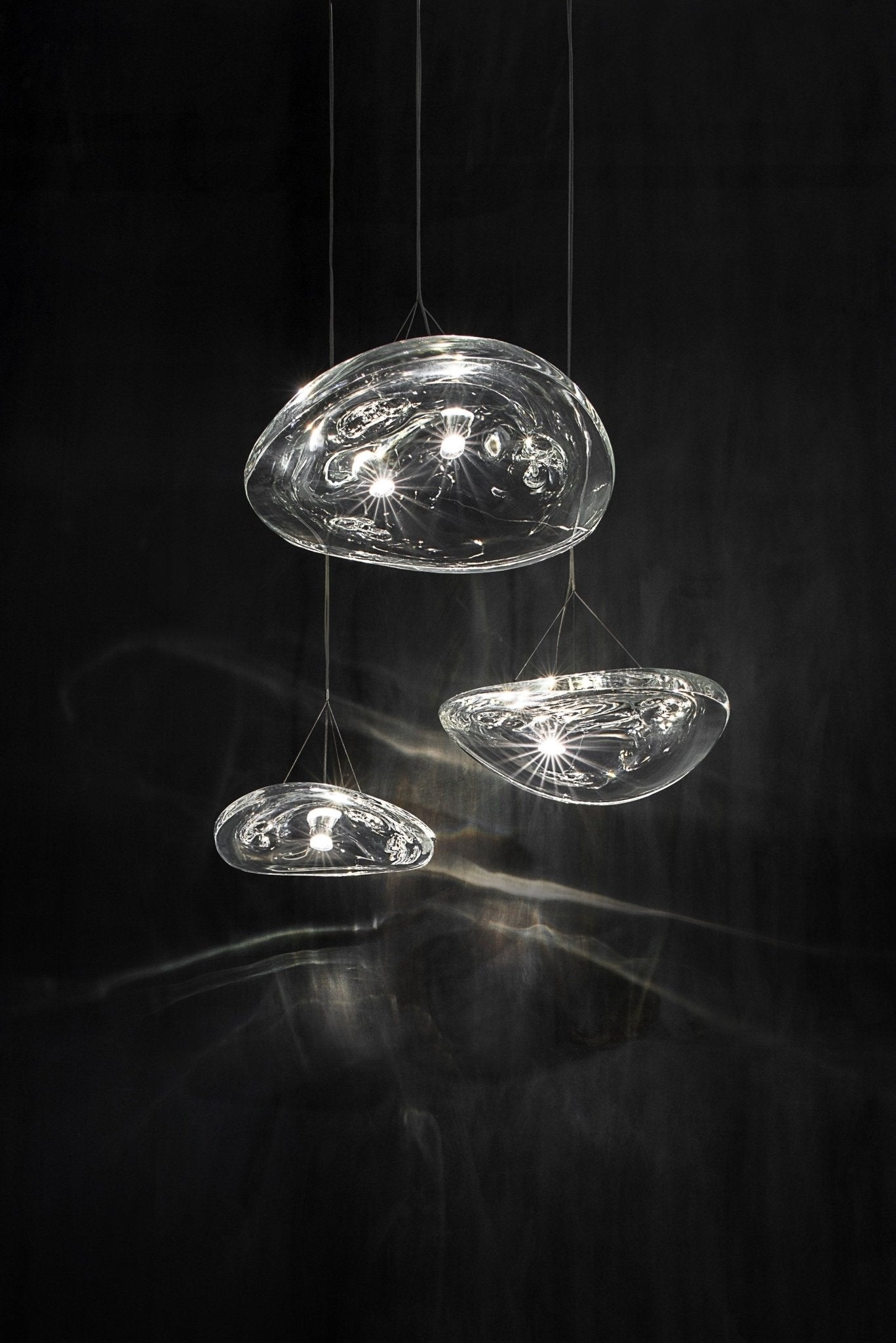 Manta Drift Chandelier-Neutral Decor