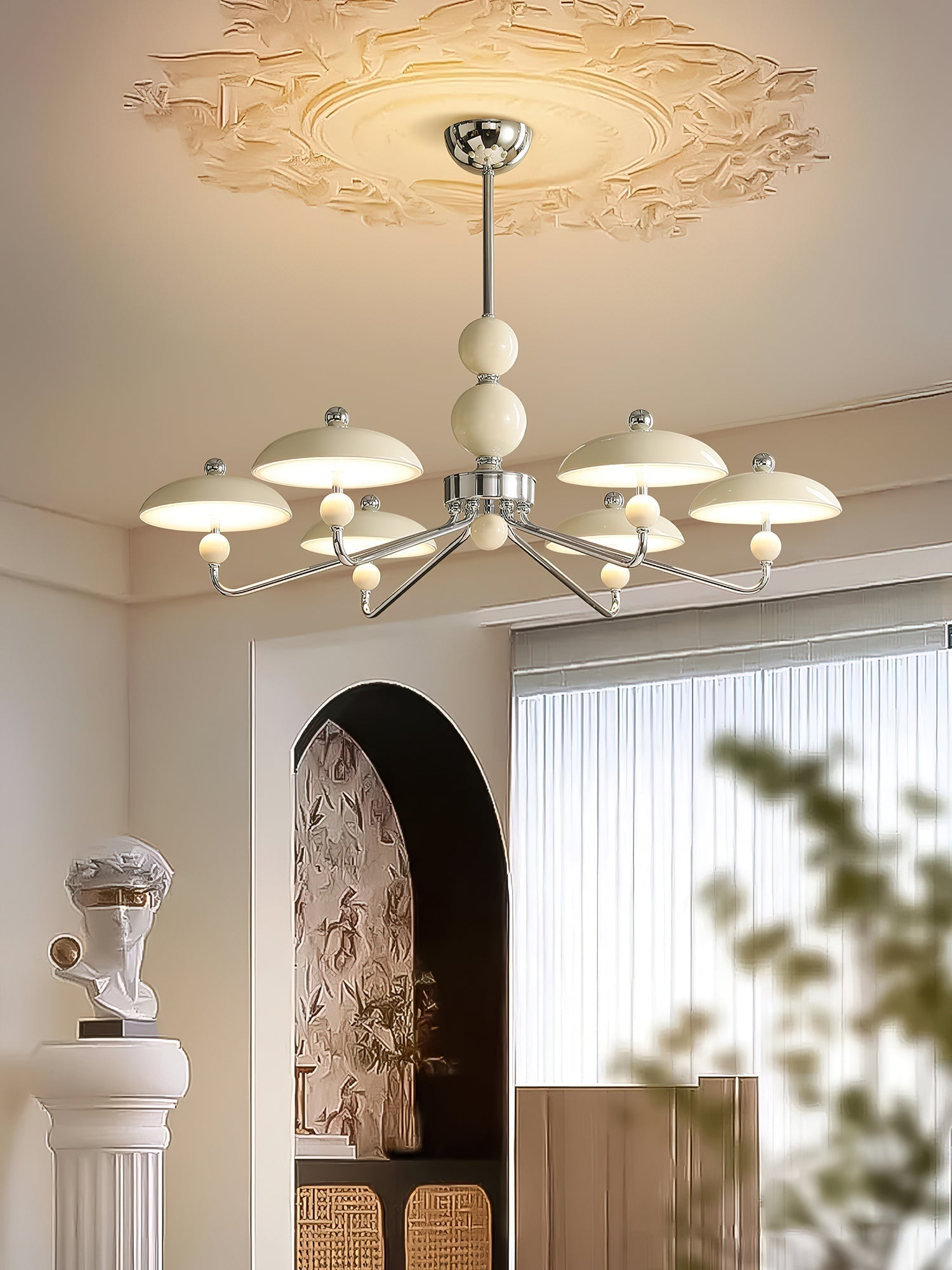 Nisryn Chandelie-Neutral Decor