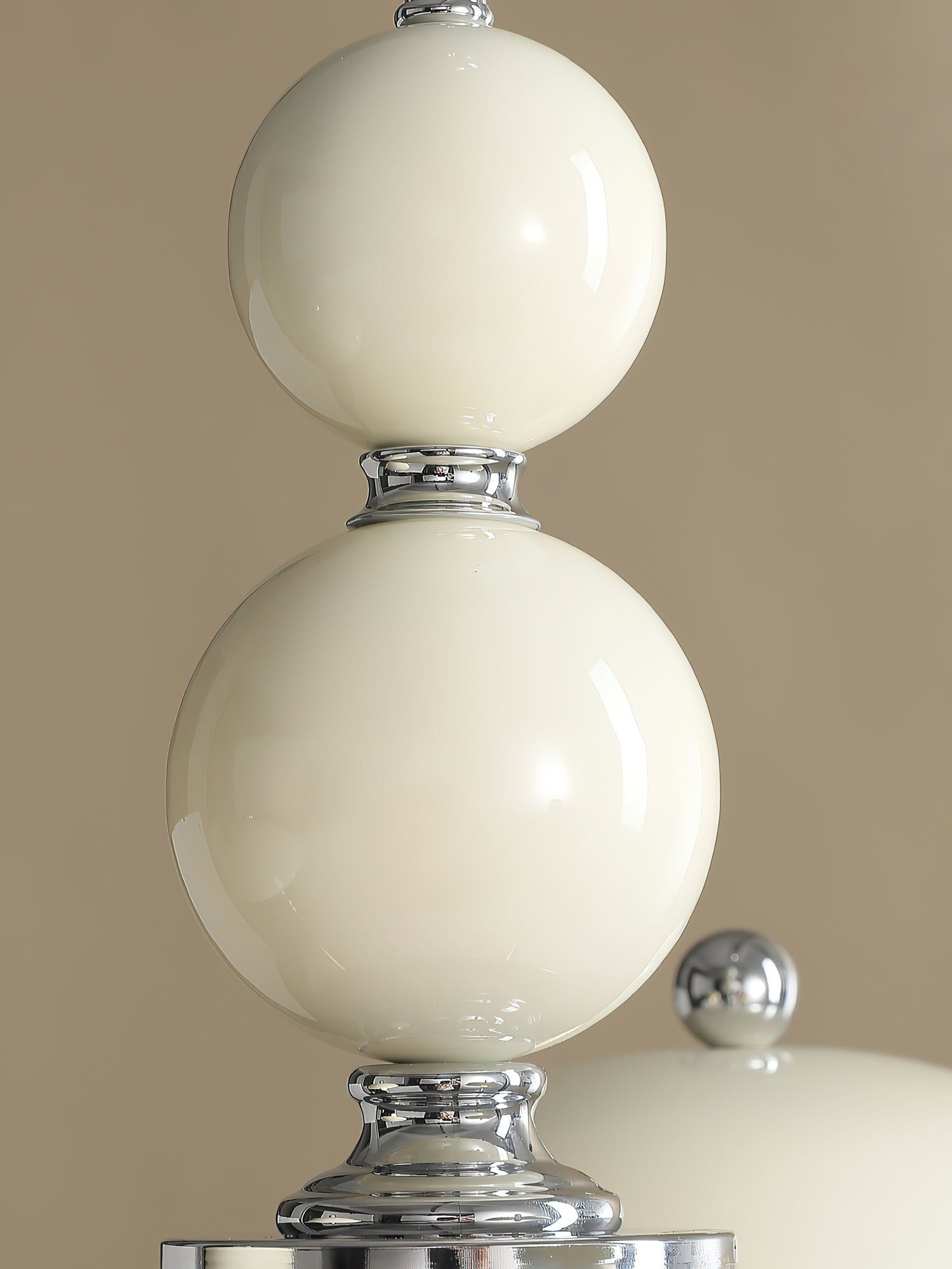 Nisryn Chandelie-Neutral Decor