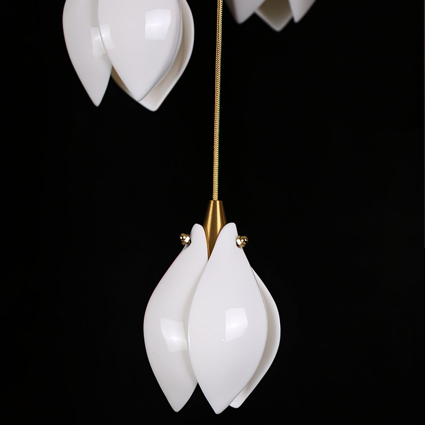 Lustra Pendant Lamp White Floral Ceramic-Neutral Decor