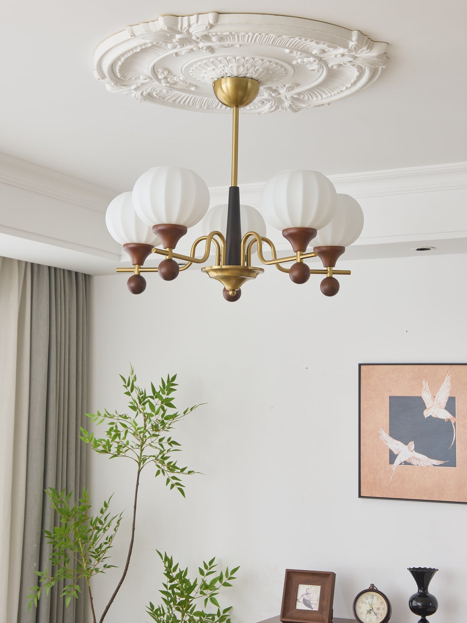 Anorionis Traditional Premium Wood Chandelier-Neutral Decor