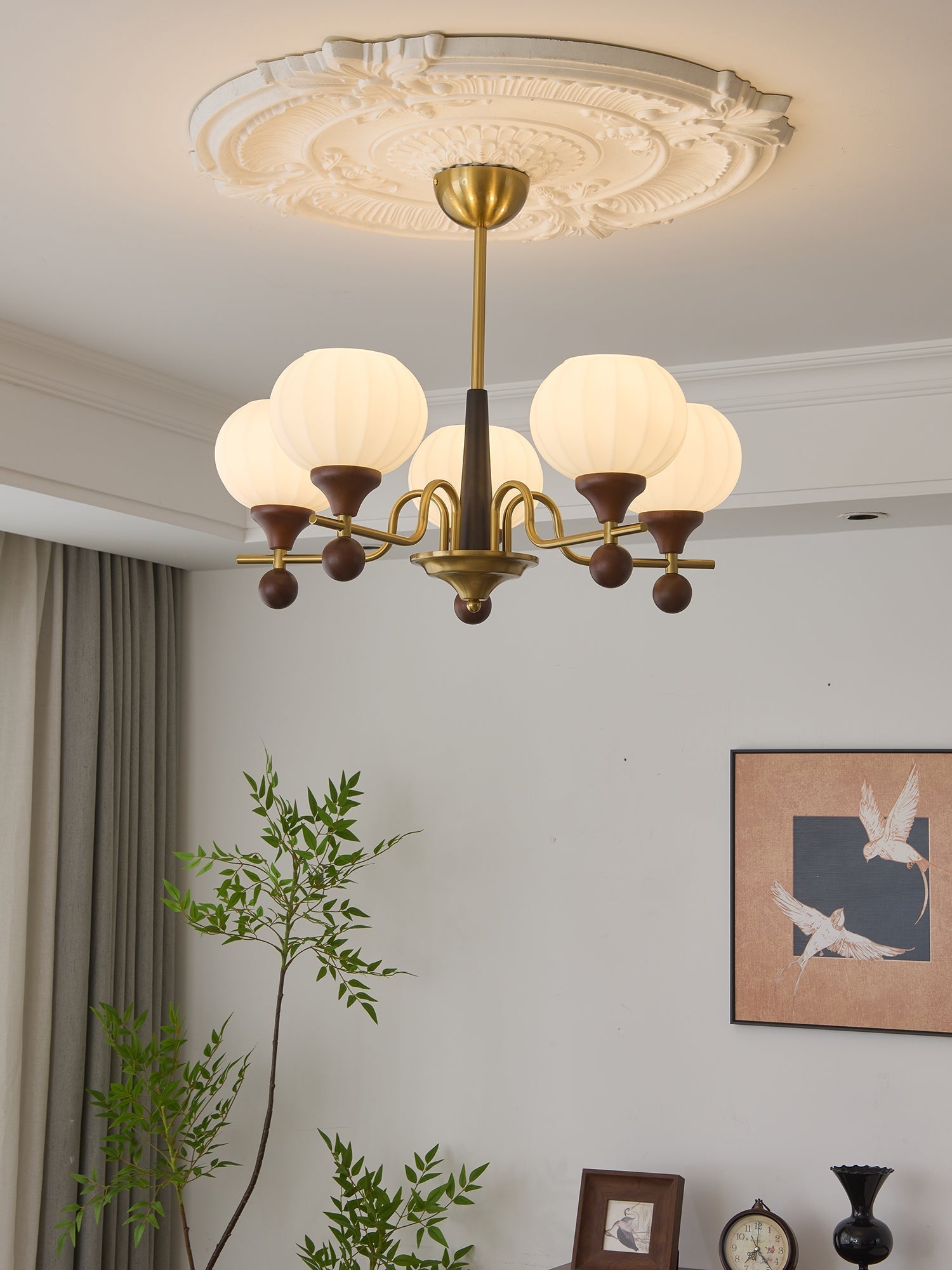 Anorionis Traditional Premium Wood Chandelier-Neutral Decor