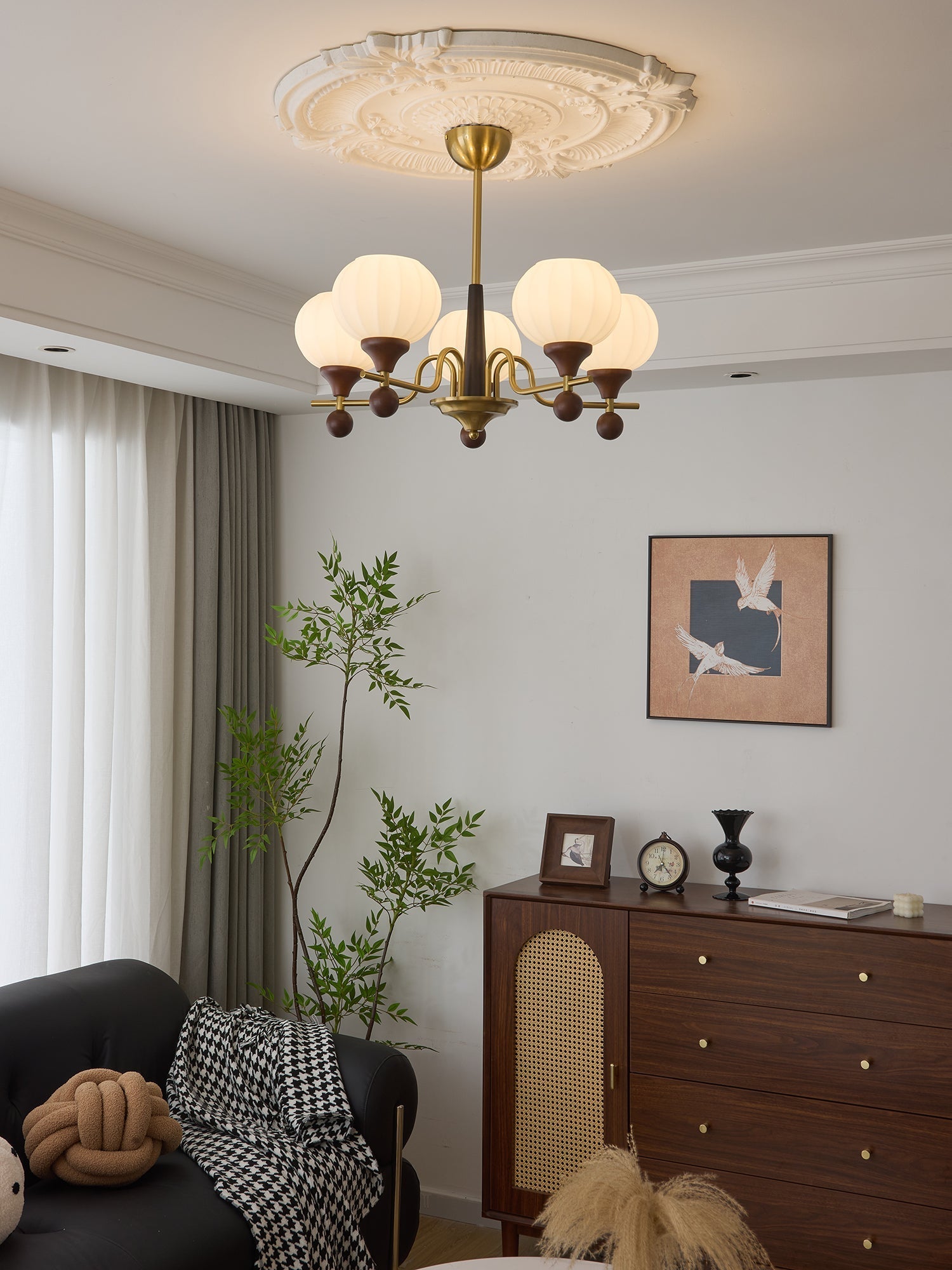 Anorionis Traditional Premium Wood Chandelier-Neutral Decor