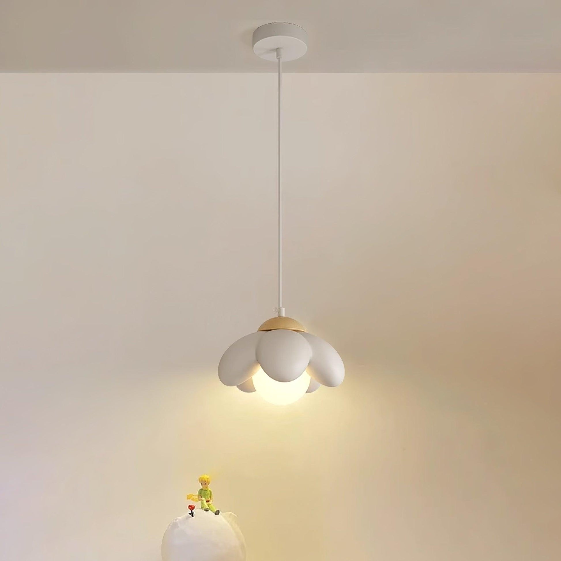 Clae Resin Cozy Artistic Pendant Lamp-Neutral Decor