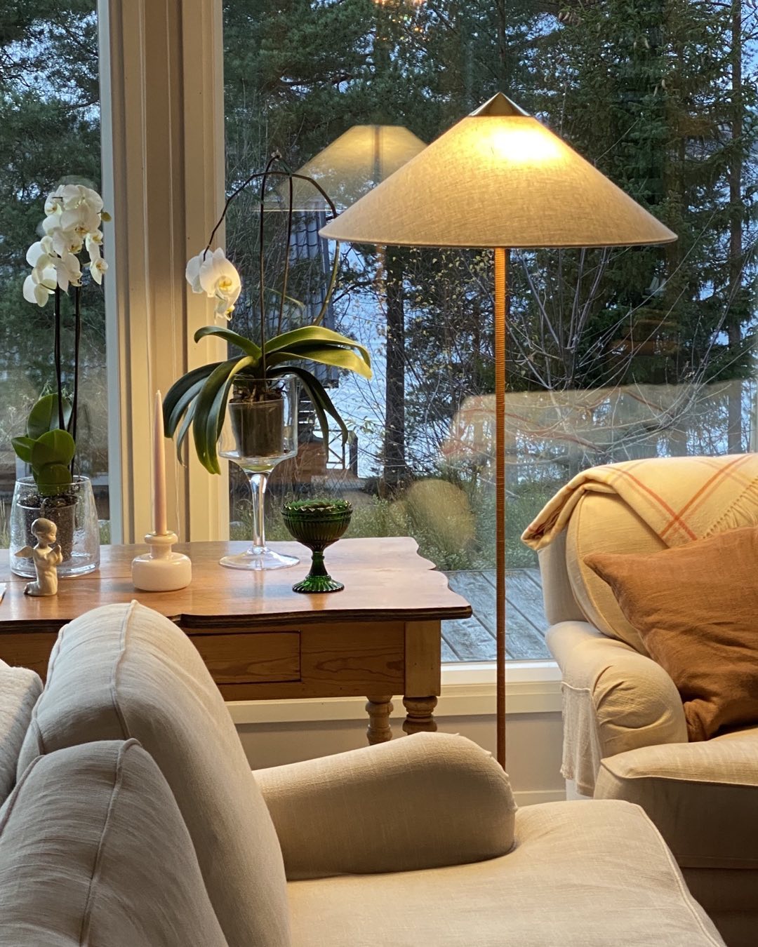 Docor Minimalist Floor Lamp-Neutral Decor