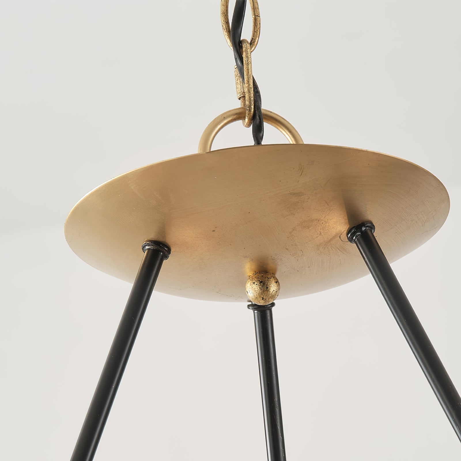 Evenor Elegance Vintage Brass Chandelier-Neutral Decor