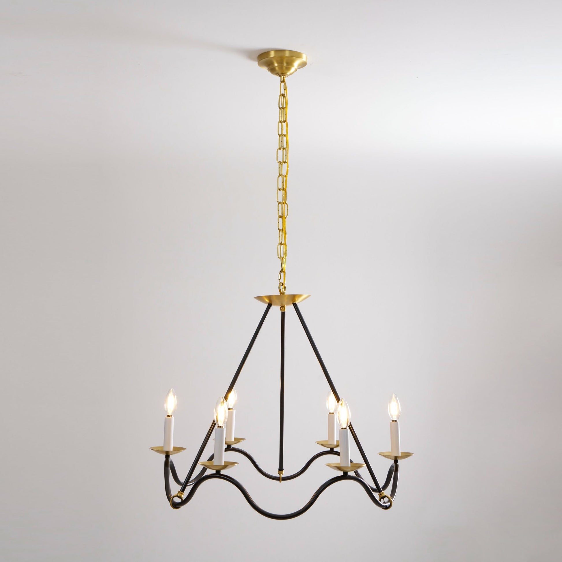 Evenor Elegance Vintage Brass Chandelier-Neutral Decor