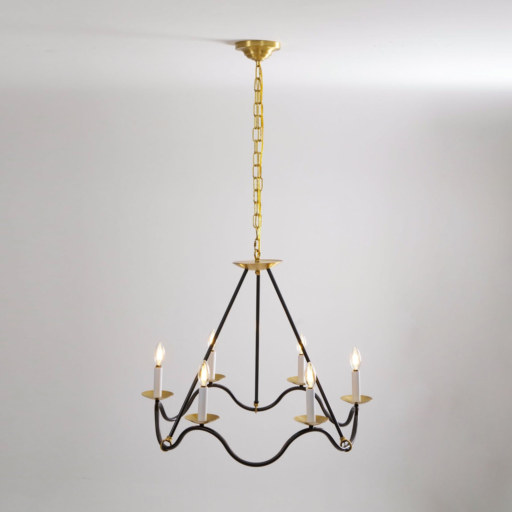 Evenor Elegance Vintage Brass Chandelier-Neutral Decor