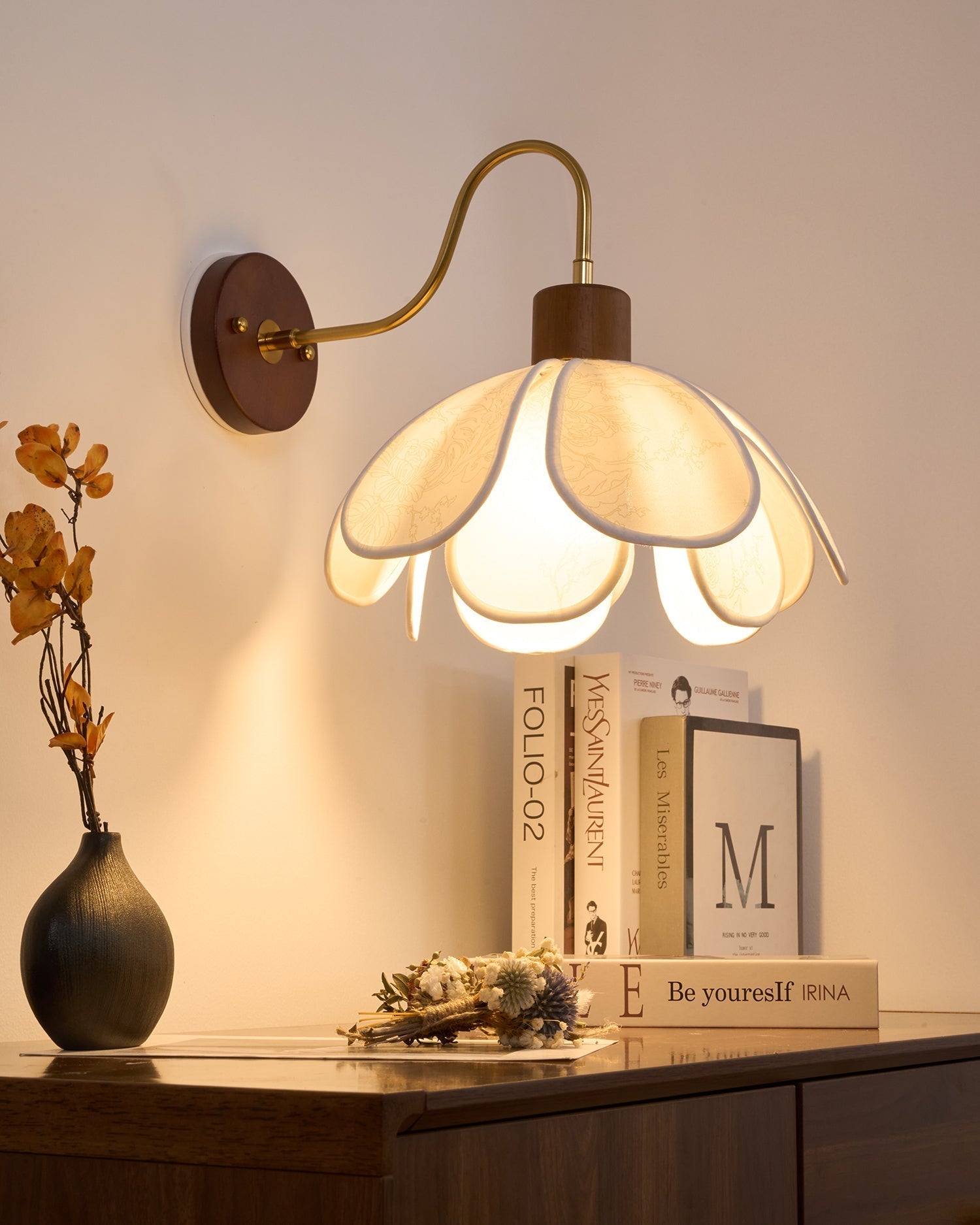 Florayne Vintage Floral Glass Wall Lamp