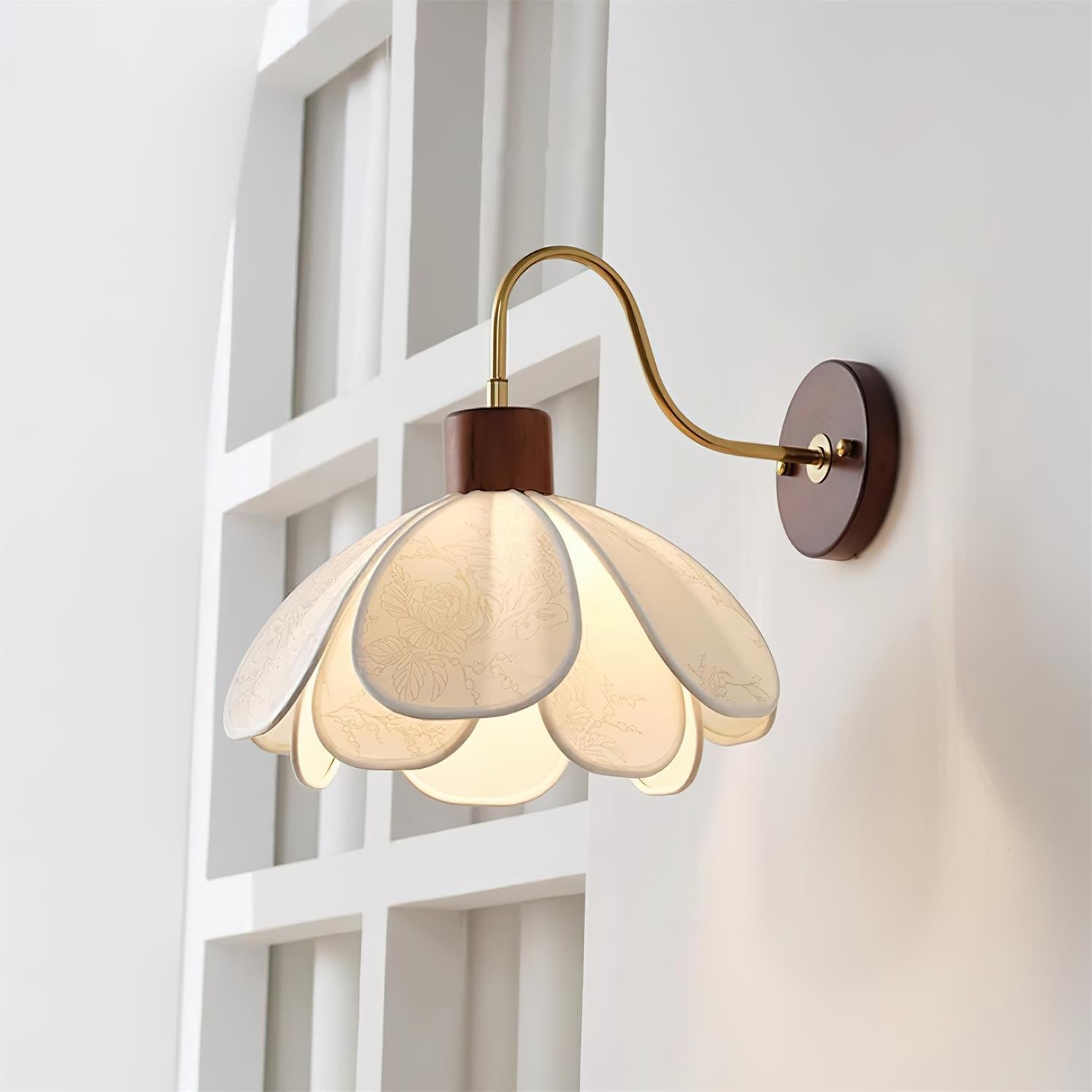 Florayne Vintage Floral Glass Wall Lamp