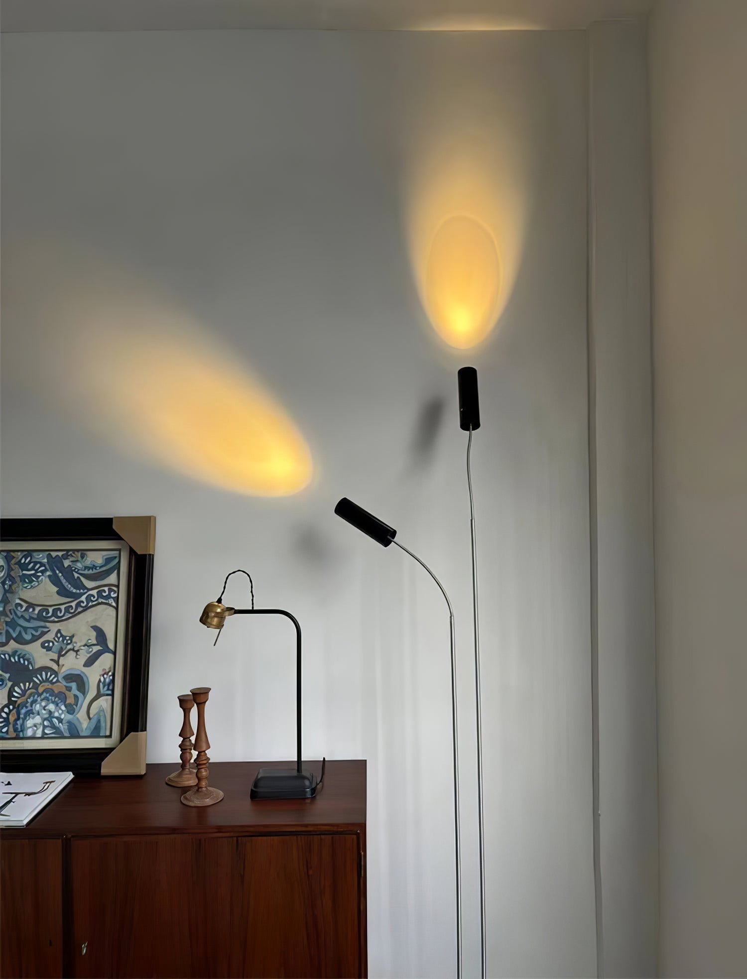 Telum Minimalist Black Floor Lamp-Neutral Decor