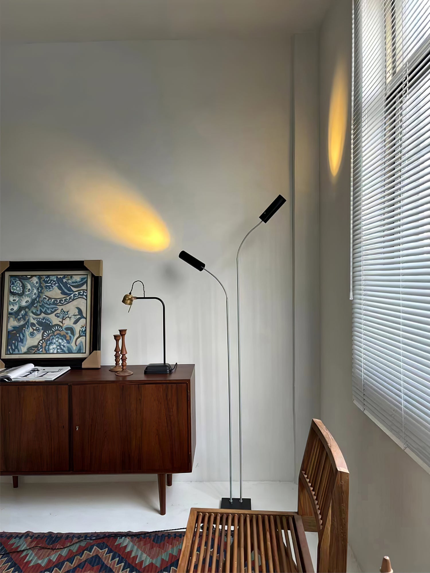 Telum Minimalist Black Floor Lamp-Neutral Decor