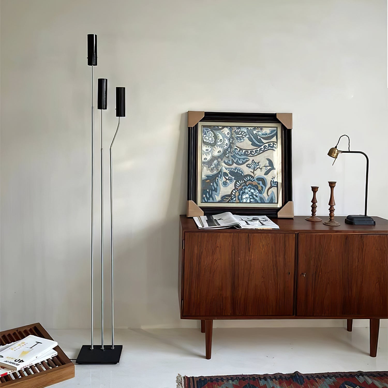 Telum Minimalist Black Floor Lamp-Neutral Decor