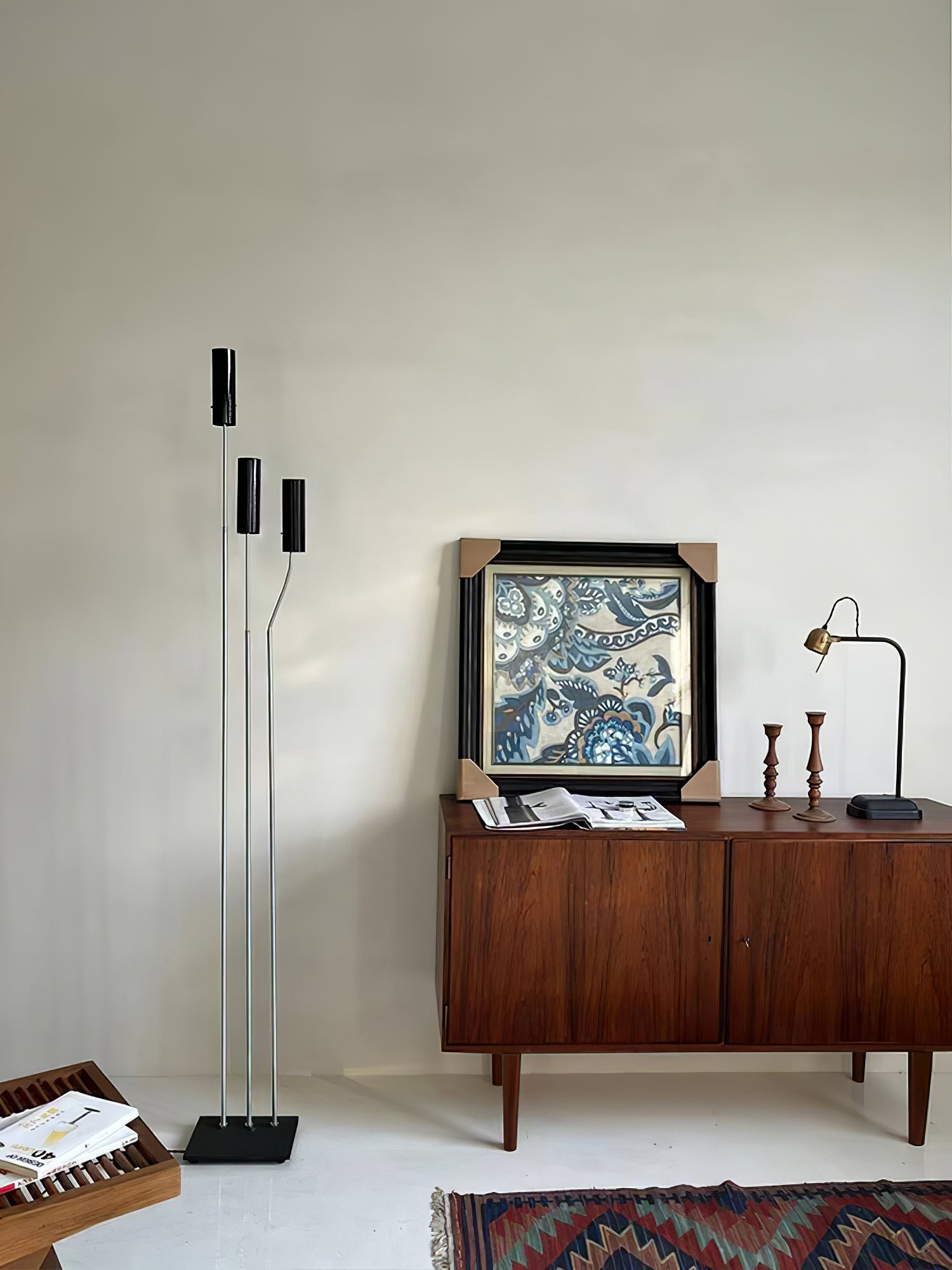Telum Minimalist Black Floor Lamp-Neutral Decor