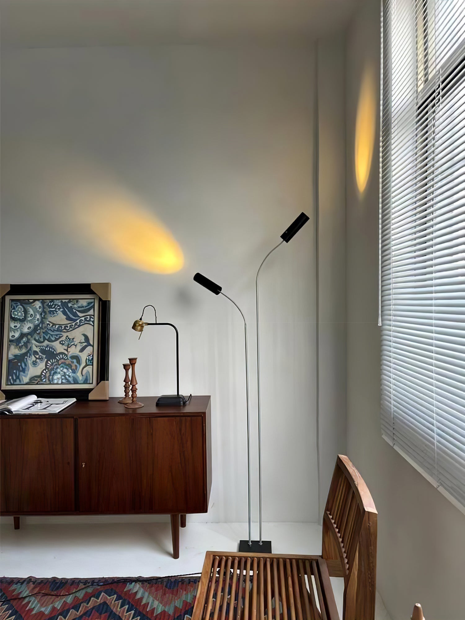 Telum Minimalist Black Floor Lamp-Neutral Decor