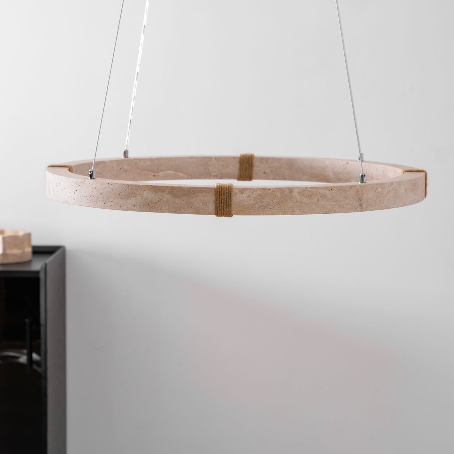 Alsilis Travertine Chandelier-Neutral Decor