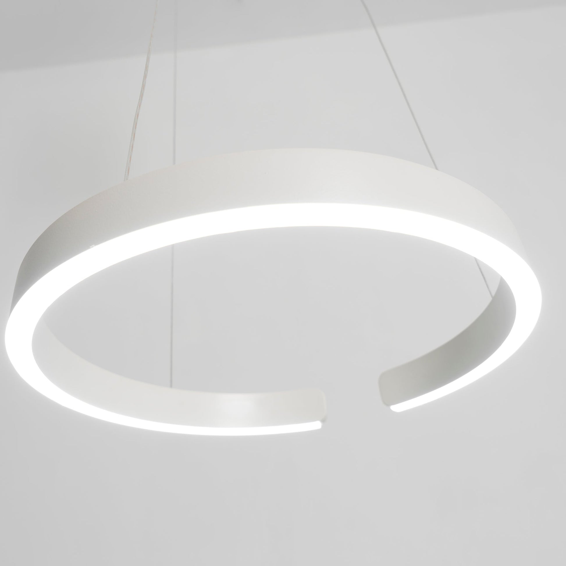 Frixx Modern Minimalist Chandelier-Neutral Decor