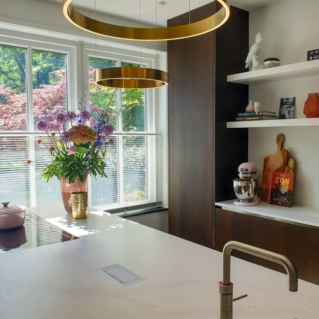 Frixx Modern Minimalist Chandelier-Neutral Decor