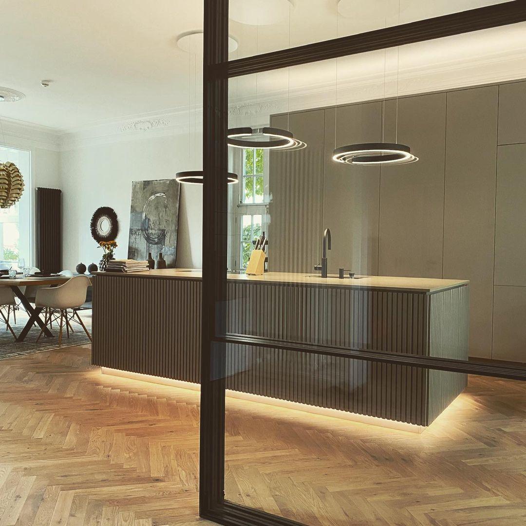 Frixx Modern Minimalist Chandelier-Neutral Decor
