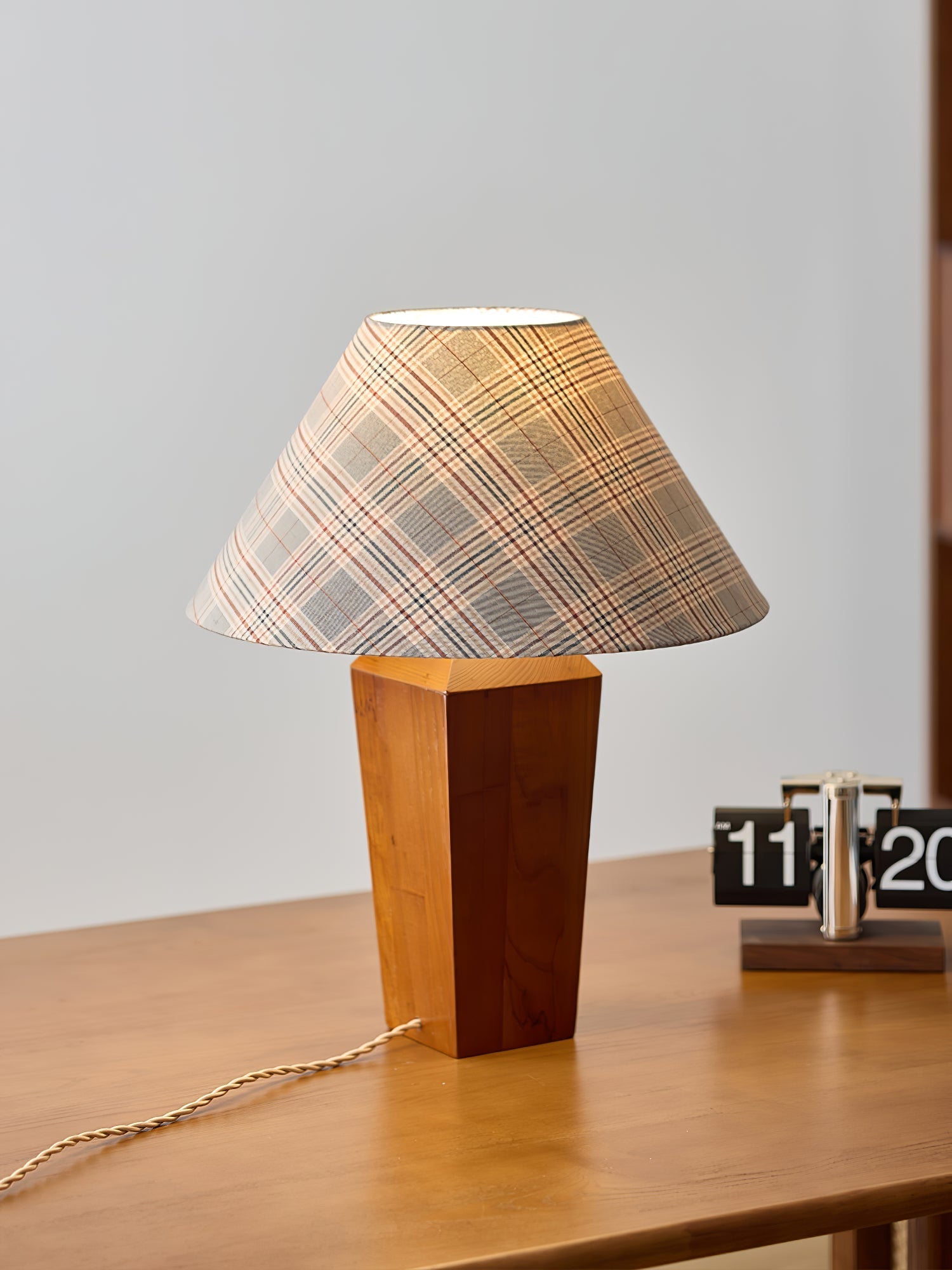 Wokel Minimalist Wood Table Lamp-Neutral Decor