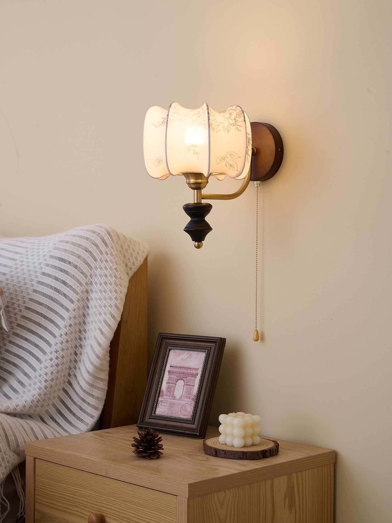 Eshae Premium Nordic Art Fabric Wood Wall Lamp-Neutral Decor