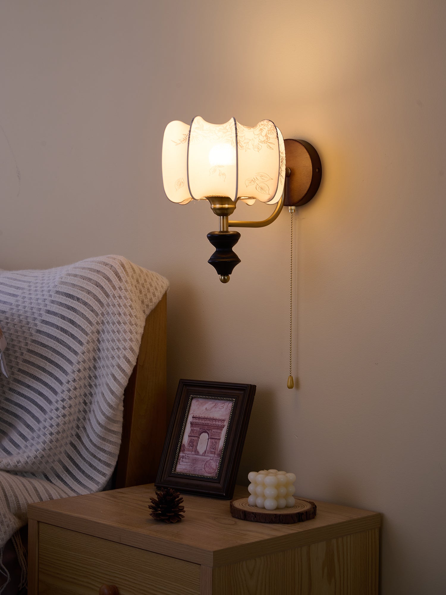 Eshae Premium Nordic Art Fabric Wood Wall Lamp-Neutral Decor