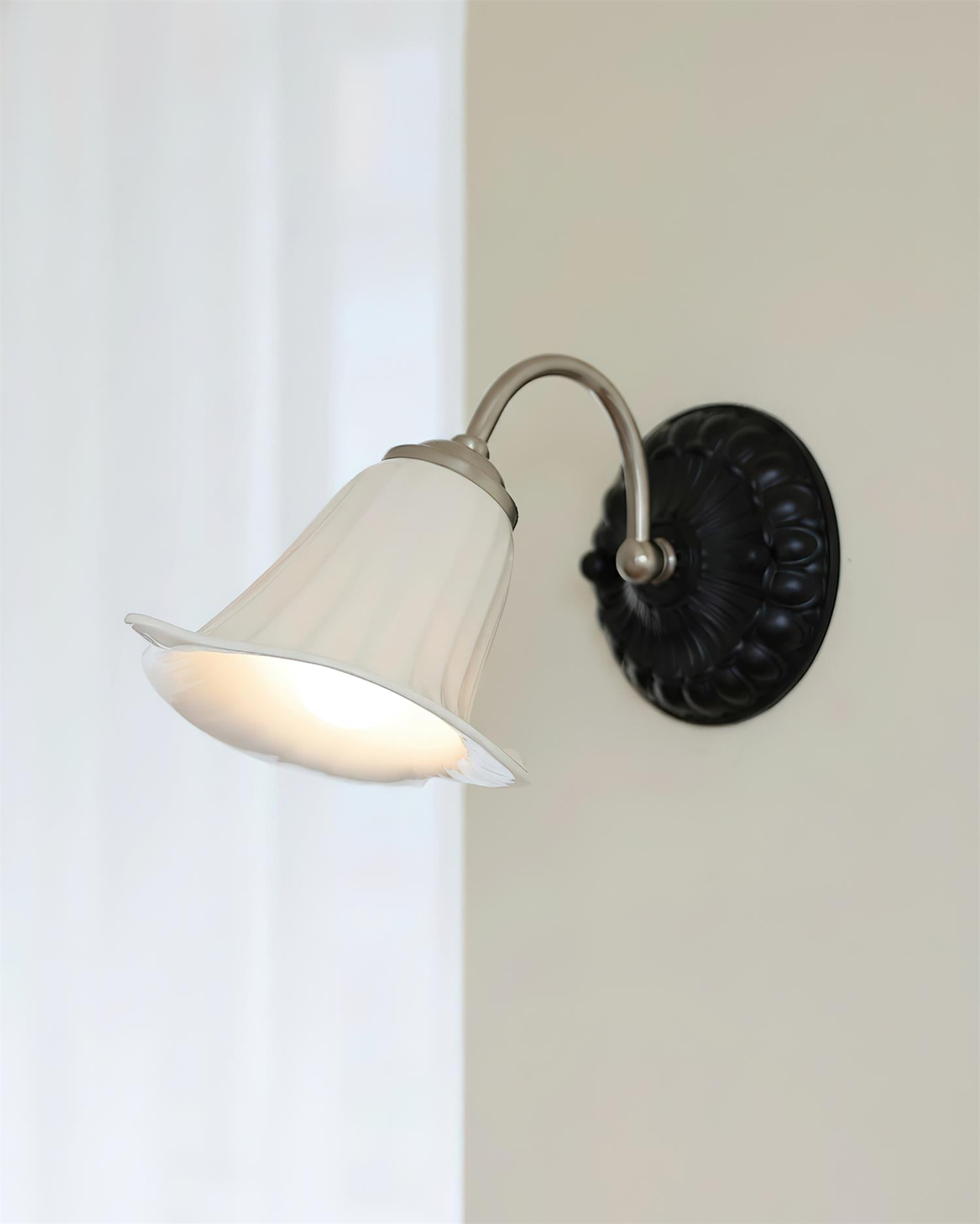 Beatrice Wall Lamp
