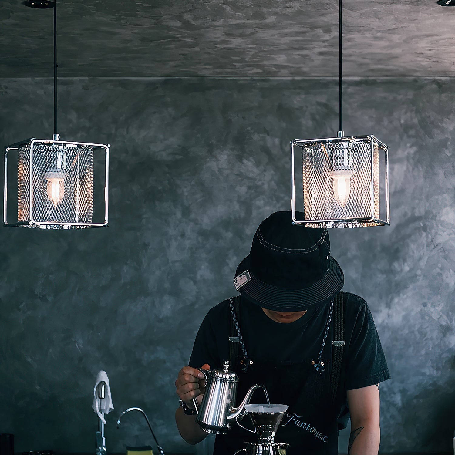Clarus Pendant Lamp with its 59-inch hanging wire.