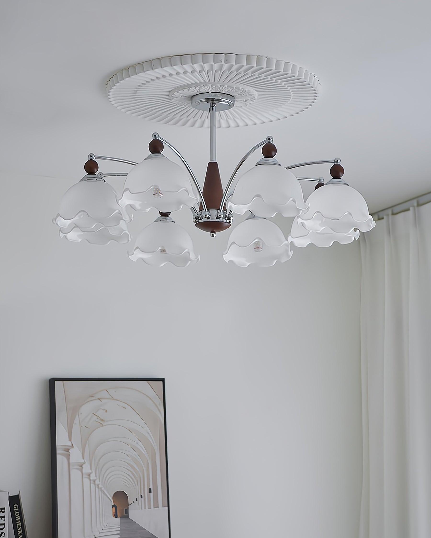 Della Chandelier