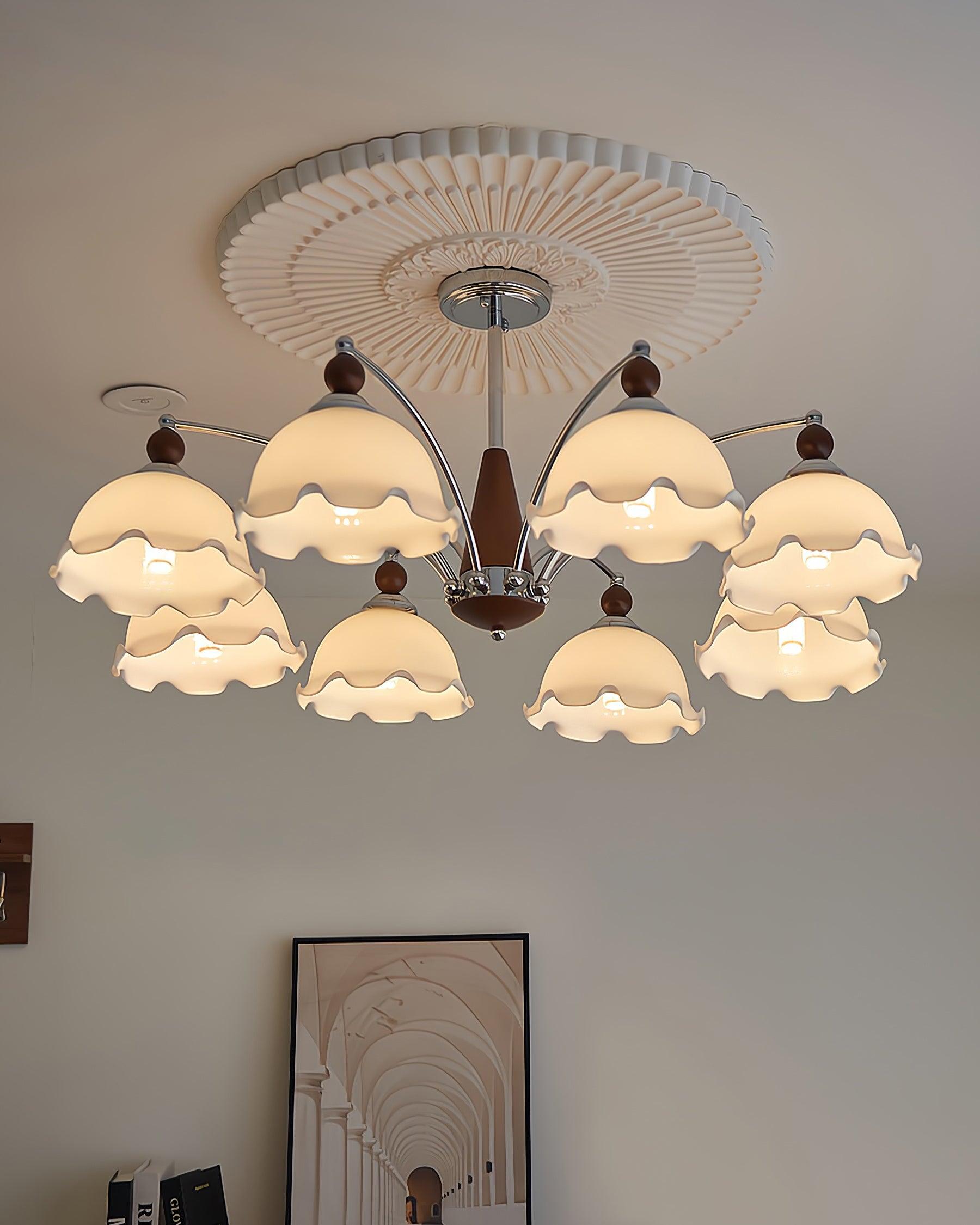 Della Chandelier