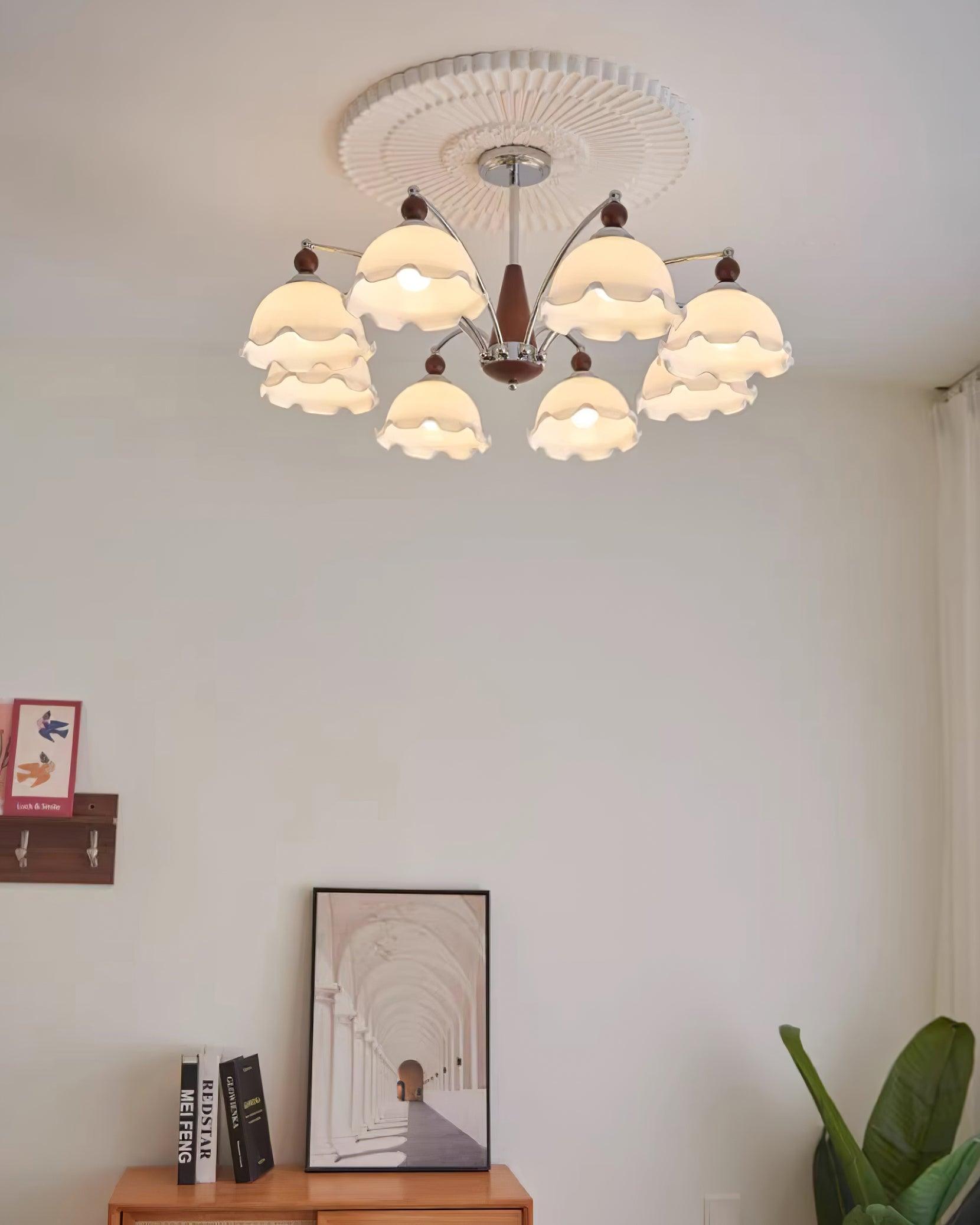 Della Chandelier