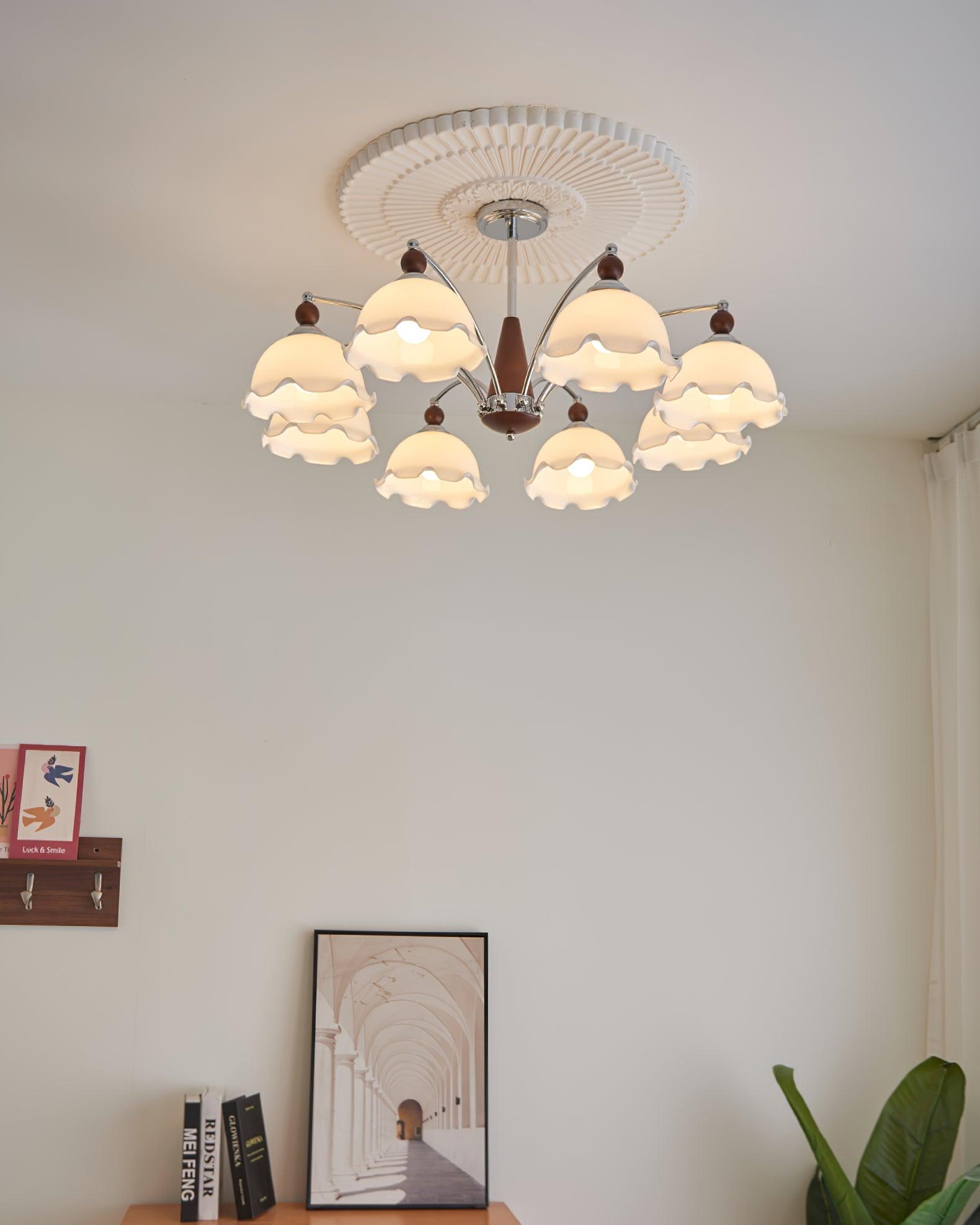 Della Chandelier