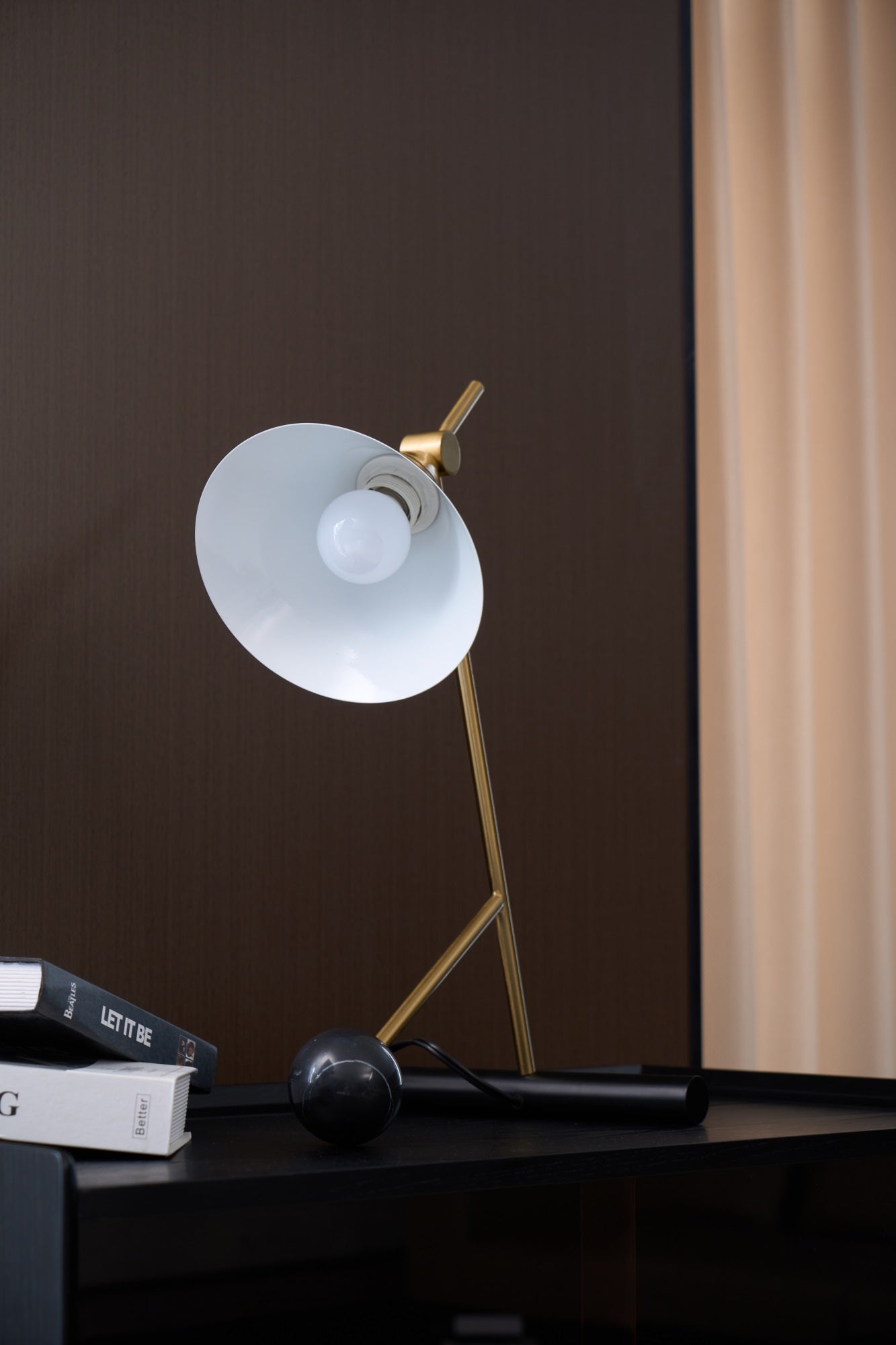 Avelo Marble Geometric Table Lamp-Neutral Decor