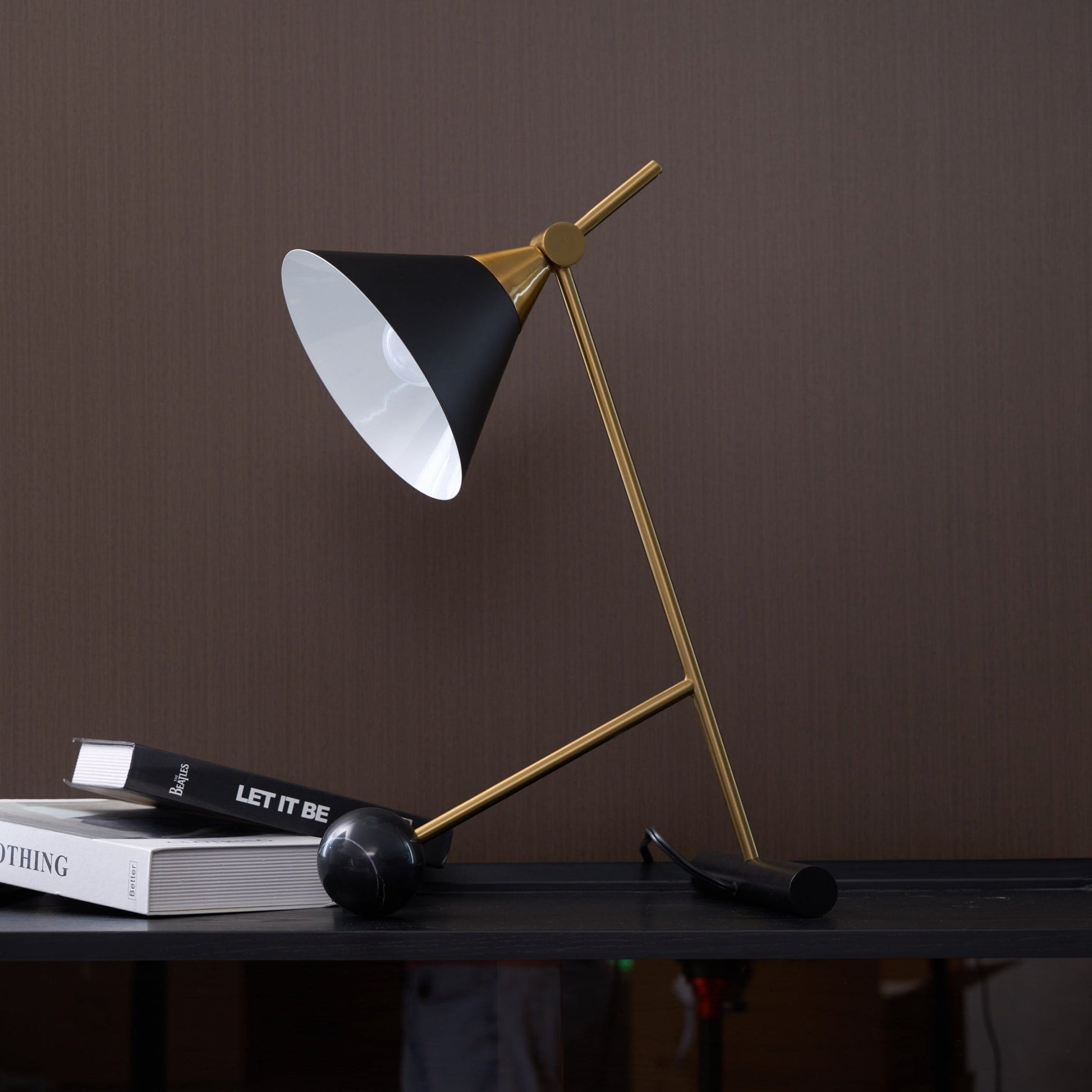 Avelo Marble Geometric Table Lamp-Neutral Decor