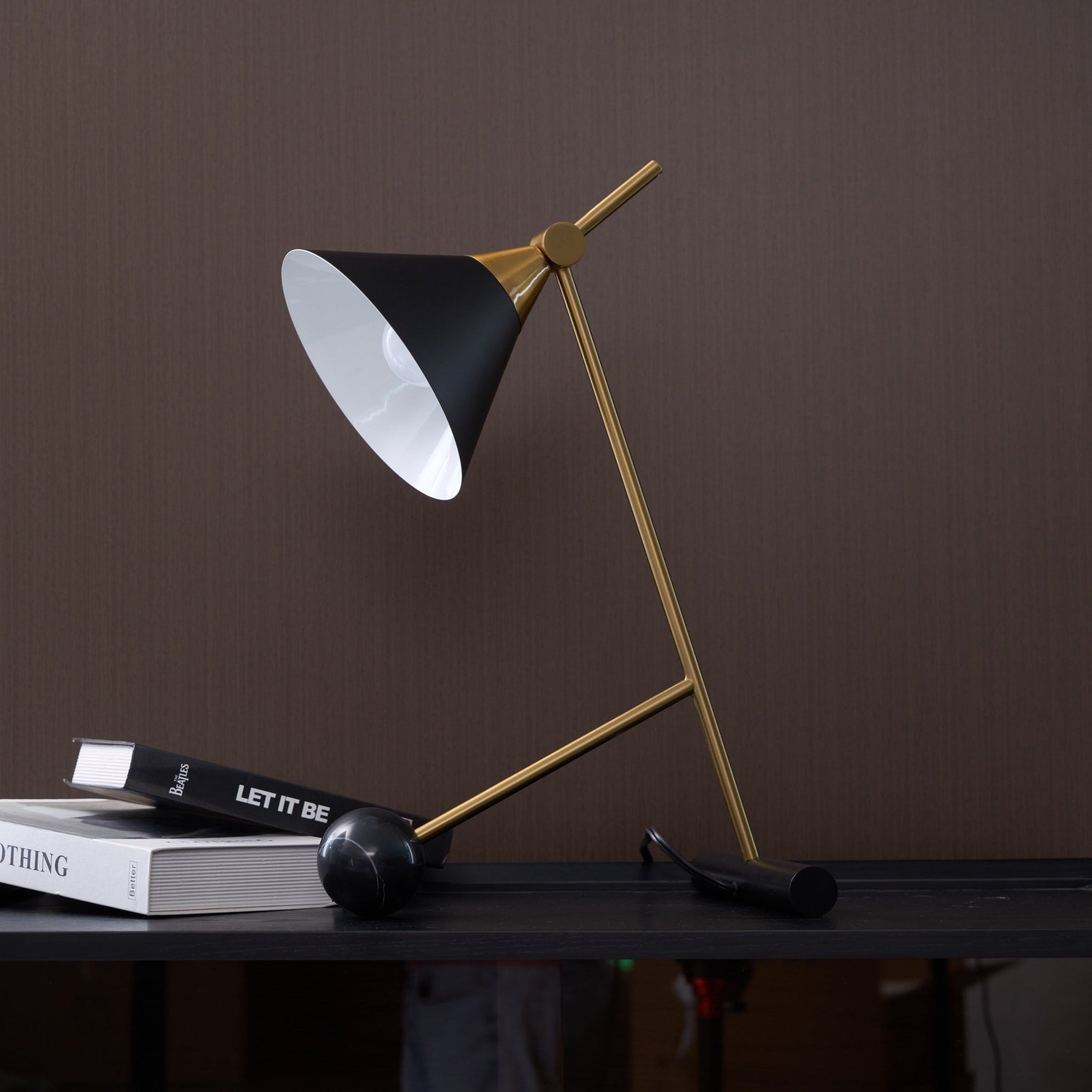 Avelo Marble Geometric Table Lamp-Neutral Decor