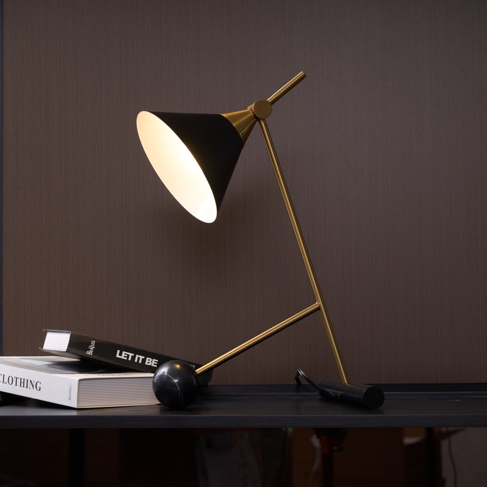 Avelo Marble Geometric Table Lamp-Neutral Decor
